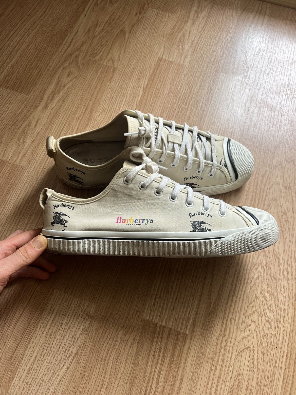 Burberry kingly sneakers hot sale