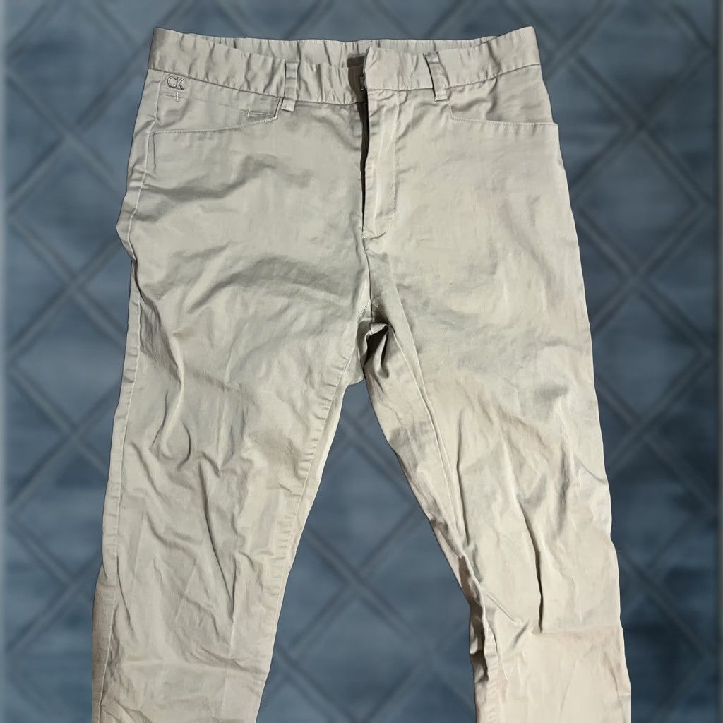 Calvin Klein Calvin Klein Men’s Chino Pants Slim Regular 31x32 Beige Cotton Blend Stretch Flat Front Straight Inseam 32 Regular Size Type Men’s Pants Size US 31 - 1 Thumbnail