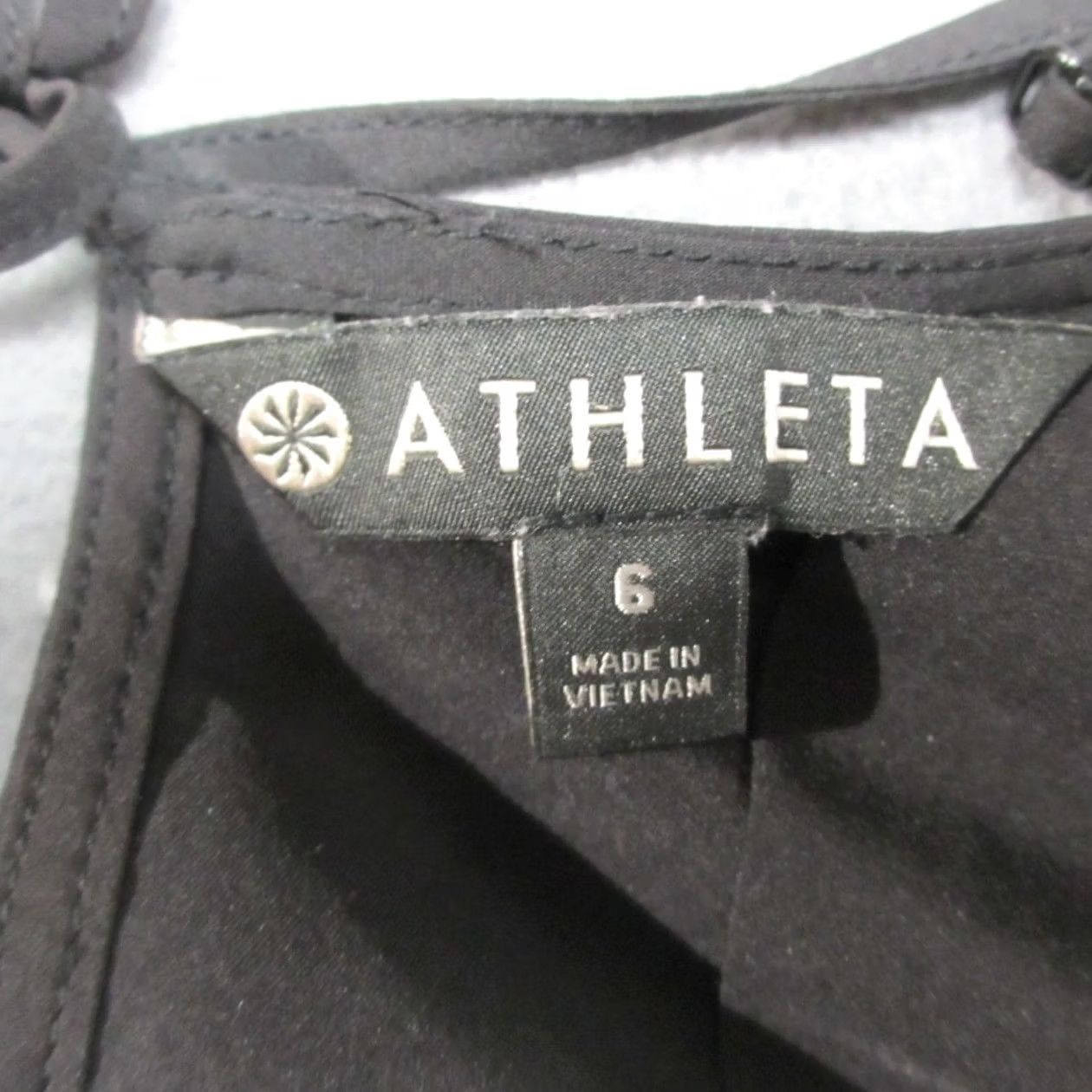 Athleta Athleta Jumpsuit Womens 6 Black Stretch Wide-Leg Pleated Casual V-Neck Tie Back Shirt? Size 28" / US 6 / IT 42 - 2 Thumbnail