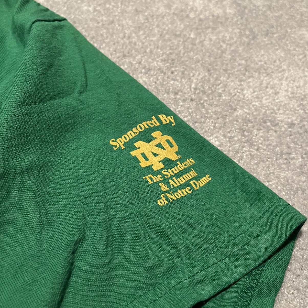 Vintage Vintage The Norte Dame Football Irish Magic College Logo Tee Size US XL / EU 56 / 4 - 4 Thumbnail