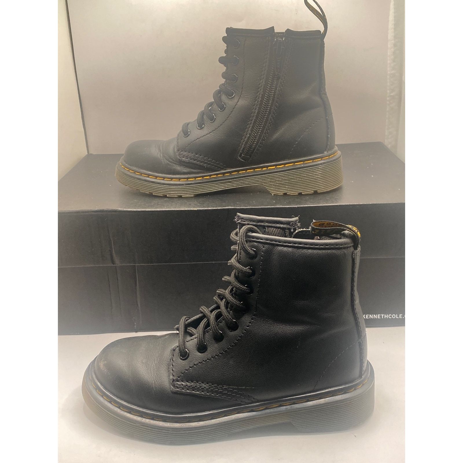 Dr. Martens Dr. Martens 26981 Eyelet Black Leather Boots LA004 Man 13 Size US 13 / EU 46 - 3 Thumbnail