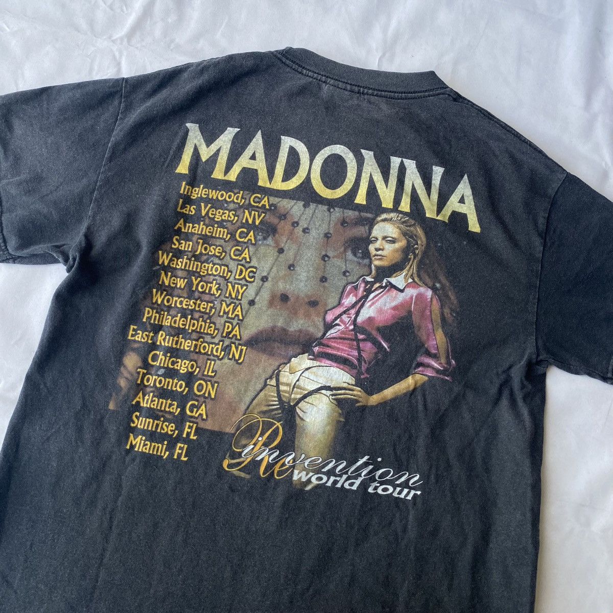 Band Tees × Vintage Vintage 2004 MADONNA ReInvention Tour Tees Size US M / EU 48-50 / 2 - 8 Thumbnail