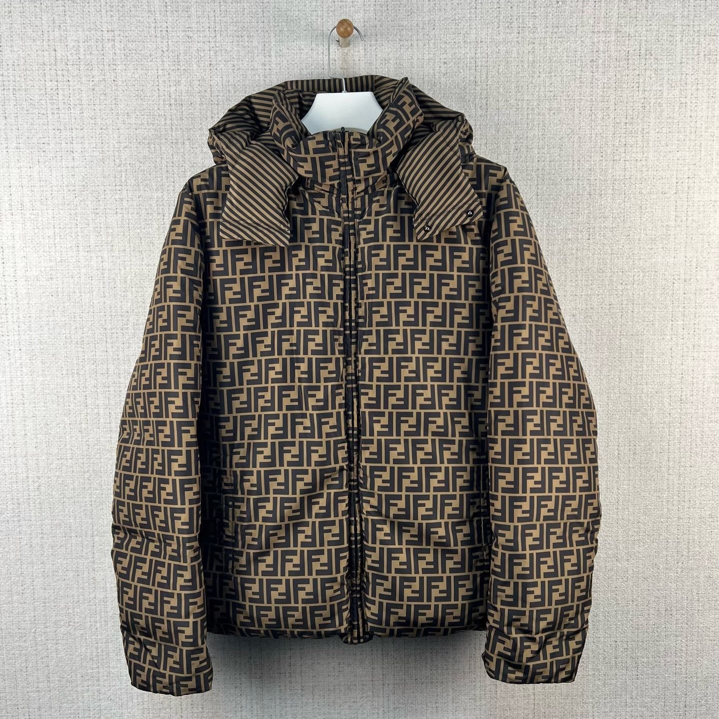 Fendi FENDI Monogram Reversible Hooded Down Jacket Size US L / EU 52-54 / 3 - 1 Thumbnail