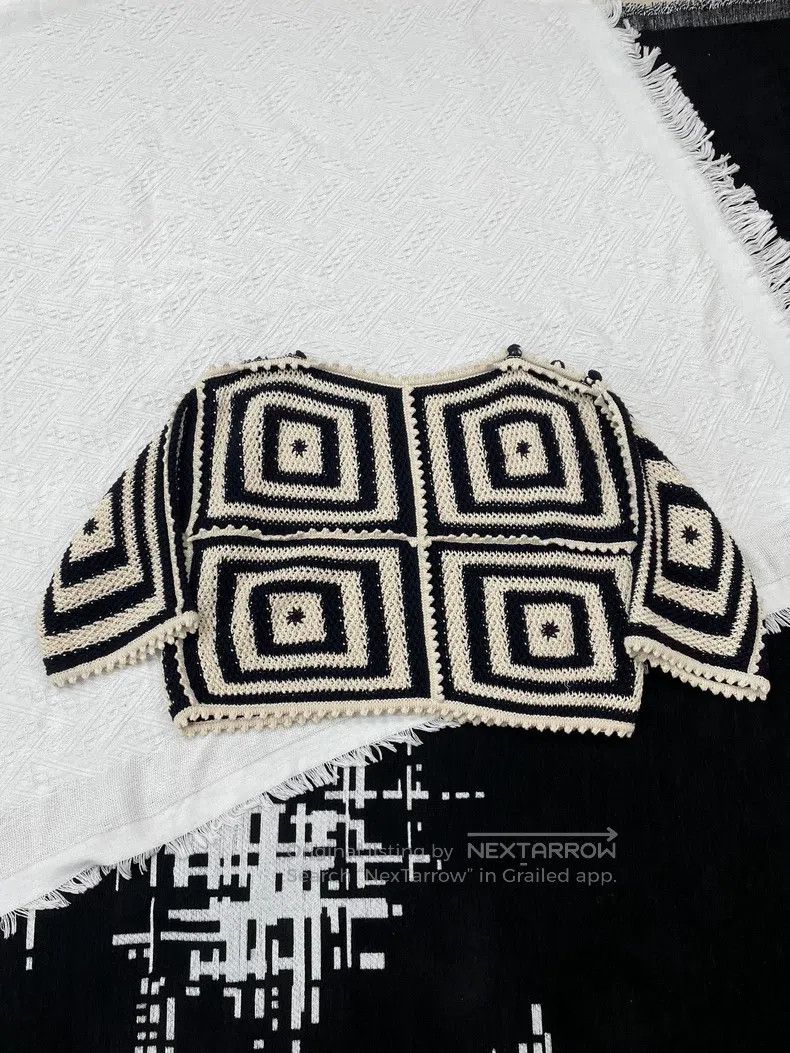 Gucci Gucci Black and white knitted long sleeves Size S / US 4 / IT 40 - 4 Thumbnail