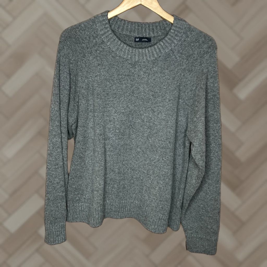 Gap GAP Womens XL Pullover Sweatshirt Crew Neck Long Sleeve Gray Sweatshirt Regular Fit Activewear Women’s XL Pullover Sweatshirt Gray 90s? Size XL / US 12-14 / IT 48-50 - 1 Thumbnail