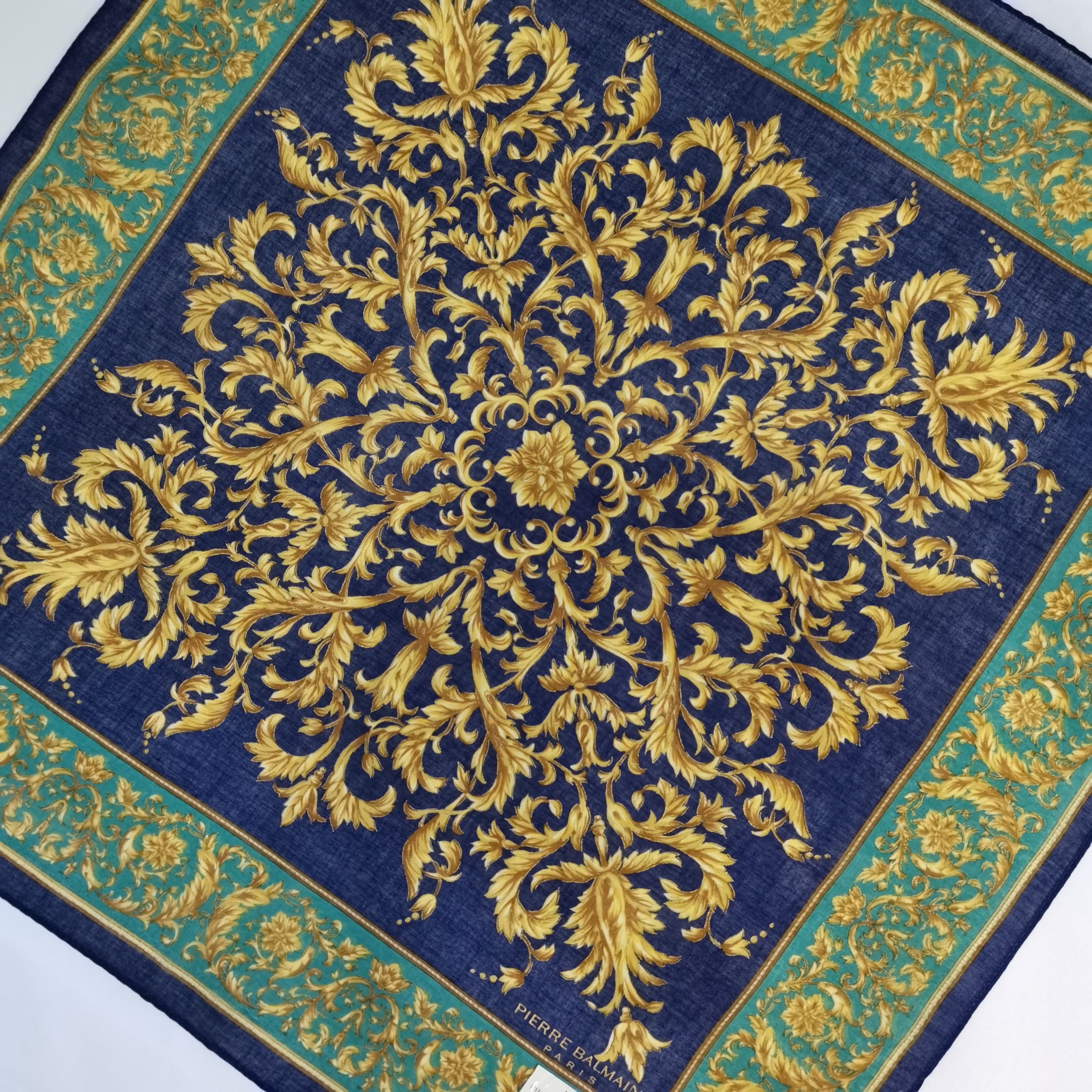 Pierre Balmain PIERRE BALMAIN HANDKERCHIEF/ BANDANA/ SCARF Size ONE SIZE - 4 Thumbnail
