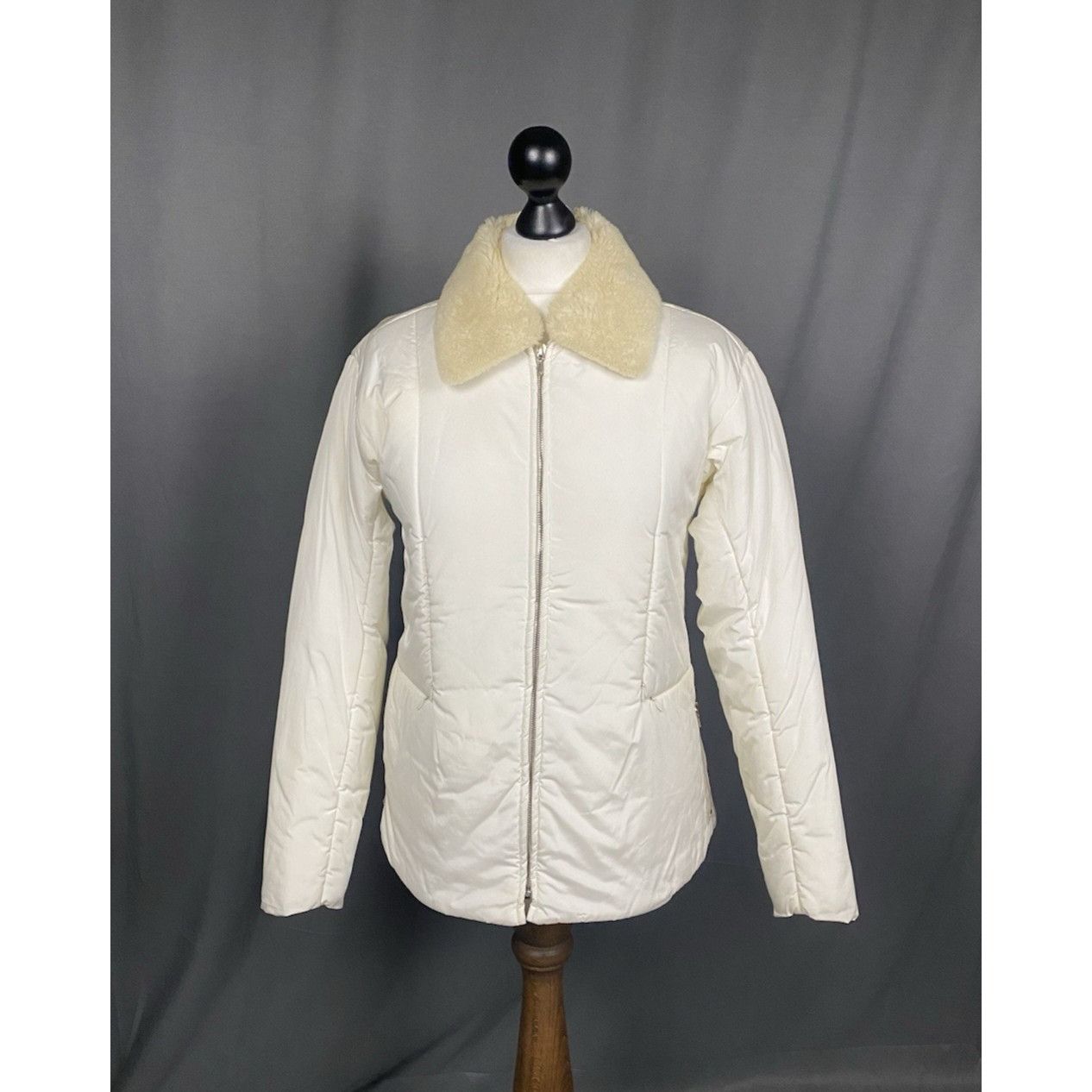 Jil Sander Jil Sander Women's White Puffer Quilted Insulated Sherpa Col Size XS / US 0-2 / IT 36-38 - 1 Thumbnail
