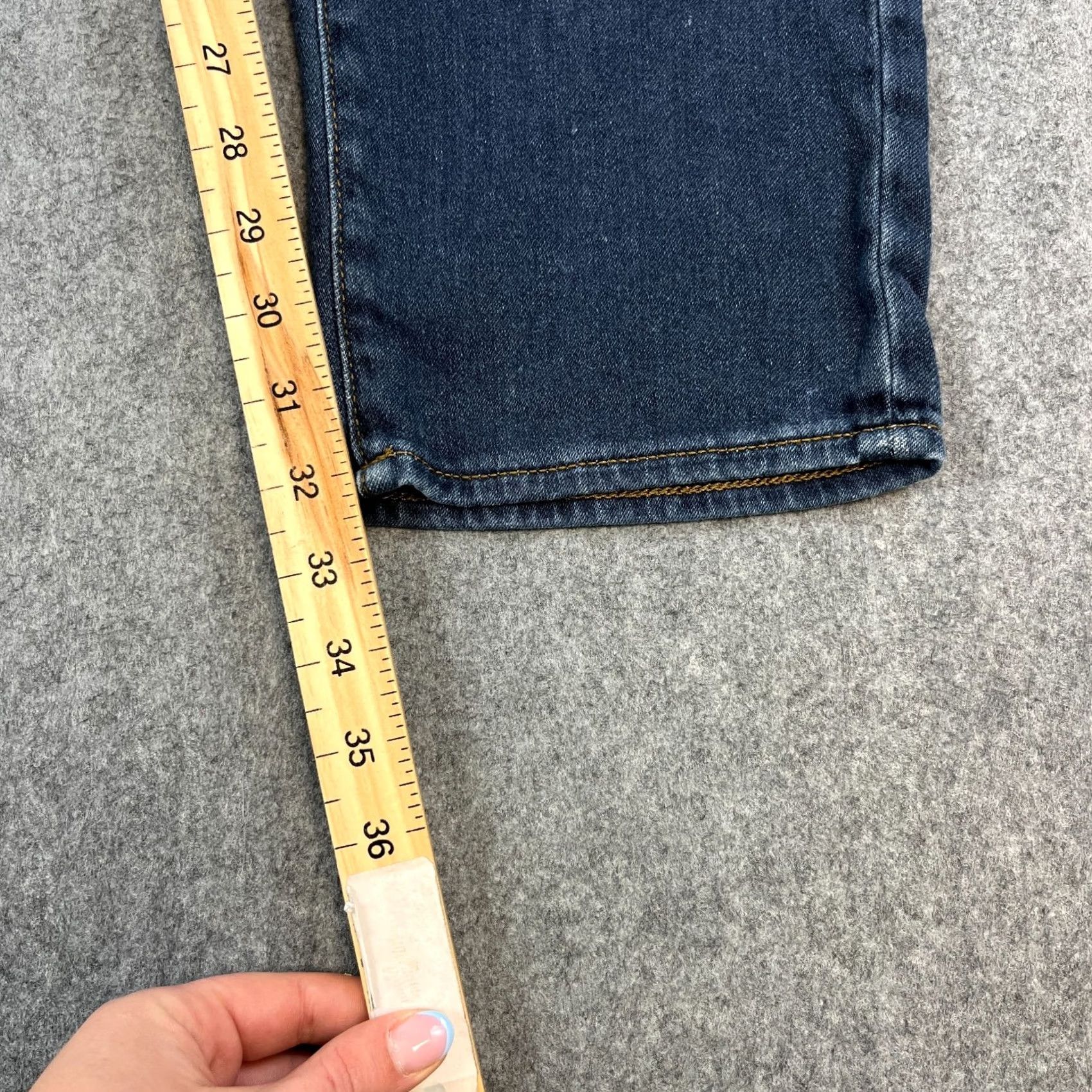 Armani Exchange Armani Exchange Jeans Slim Tapered 33 34 Dark Wash Blue Stretch J13 Mens Denim 5-Pocket Size US 33 - 4 Thumbnail