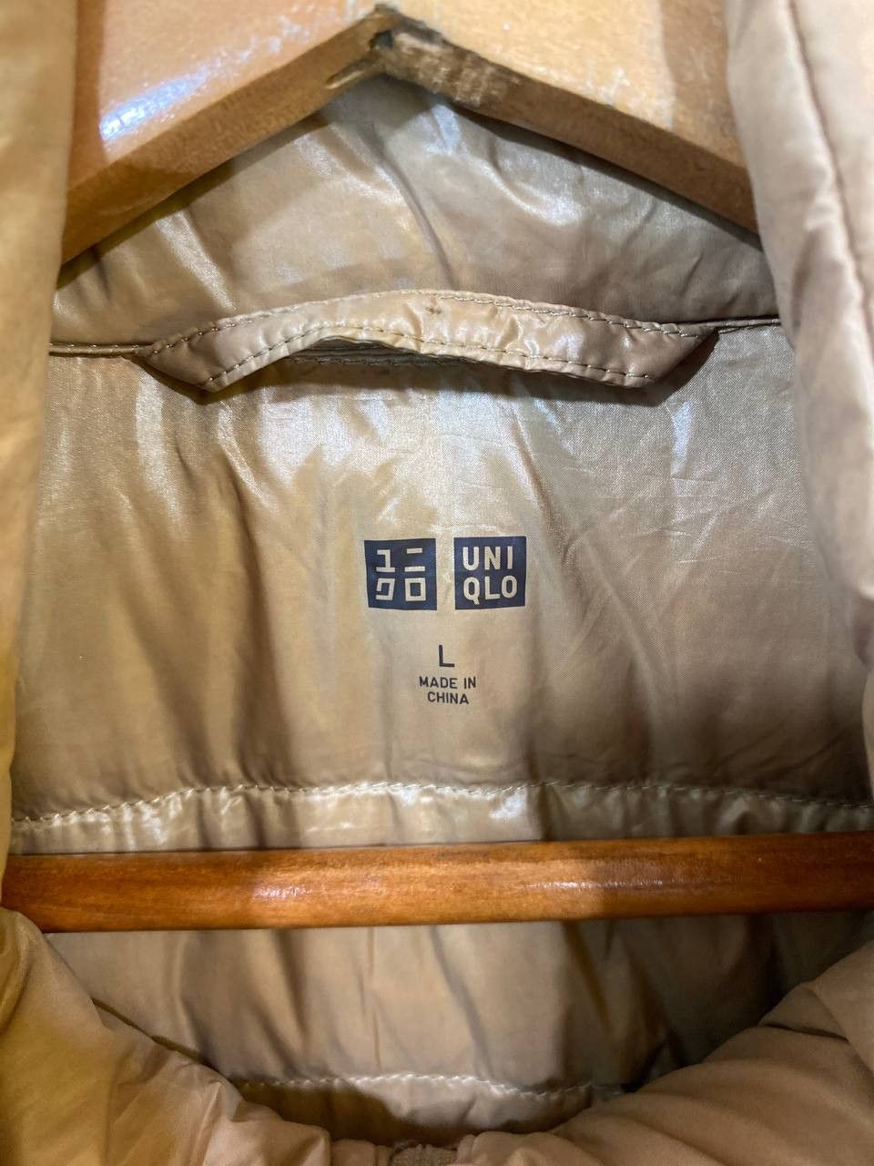 Japanese Brand uniqlo japanese brands light puffer jacket nice design Size US L / EU 52-54 / 3 - 5 Thumbnail
