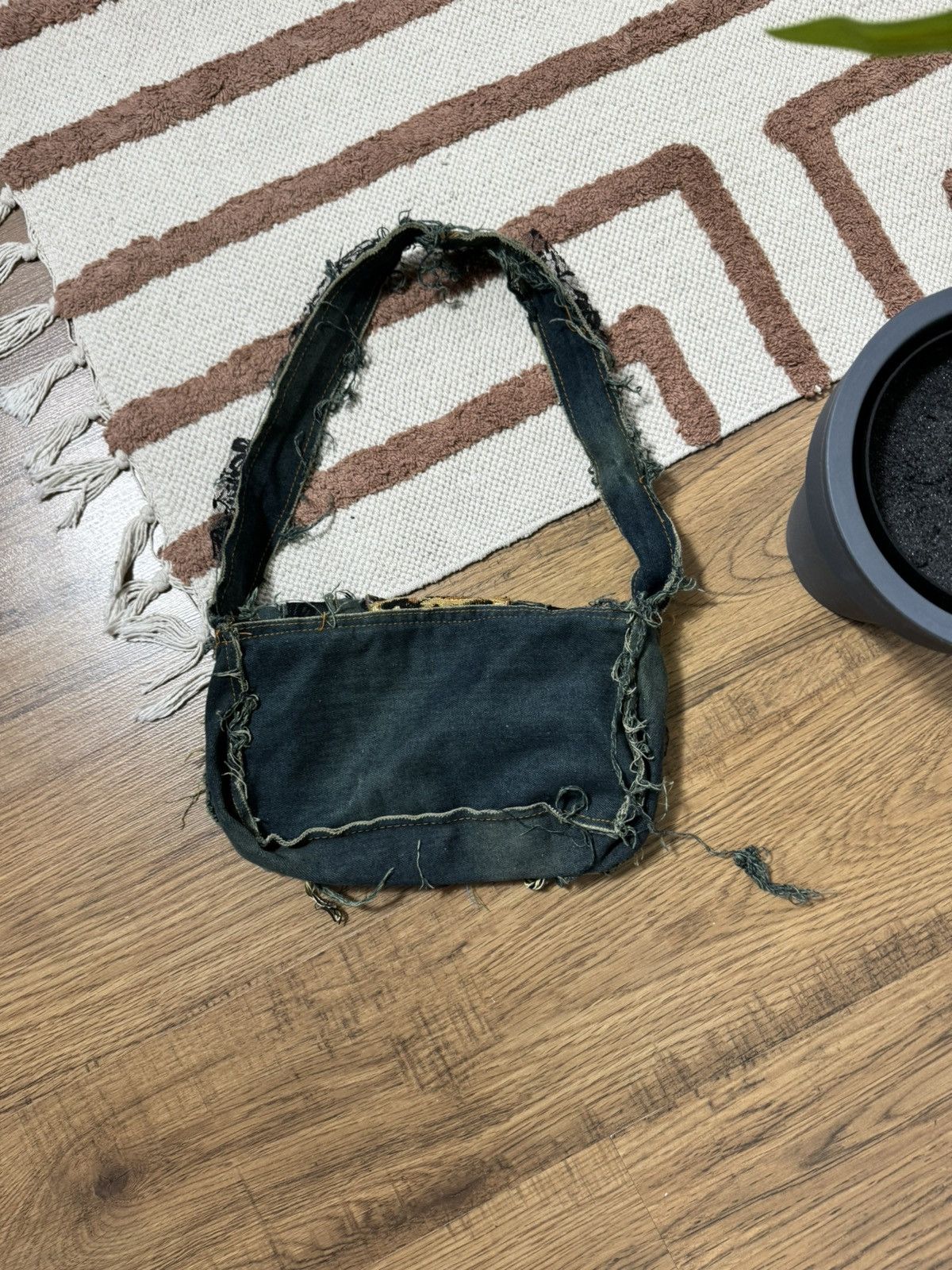 Vintage VINTAGE DISTRESSED WASHED DENIM LACE BAG Size ONE SIZE - 7 Thumbnail