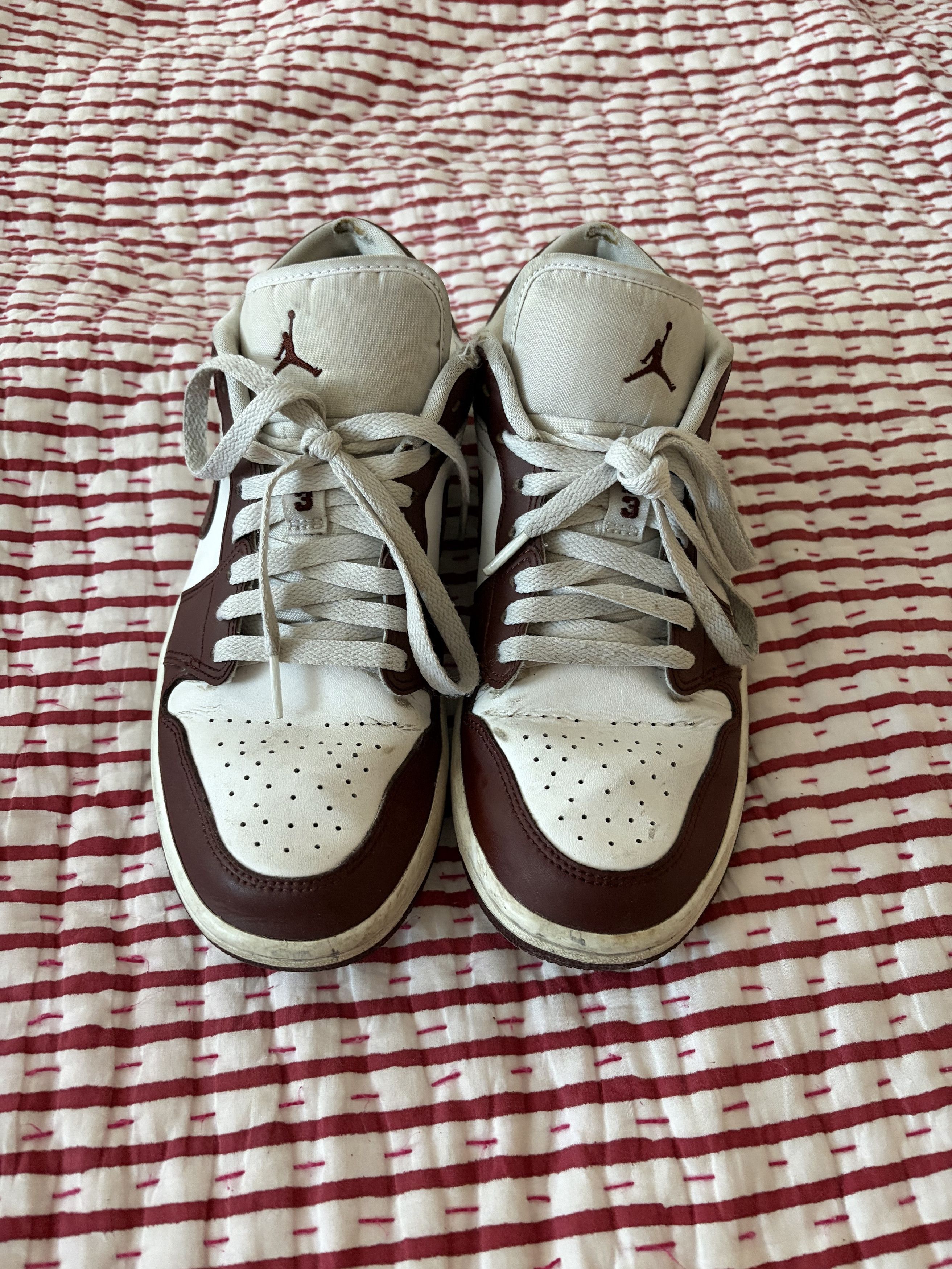 Nike Air Jordan 1 Low 'Bronze Eclipse' Size US 9 / IT 39 - 2 Thumbnail