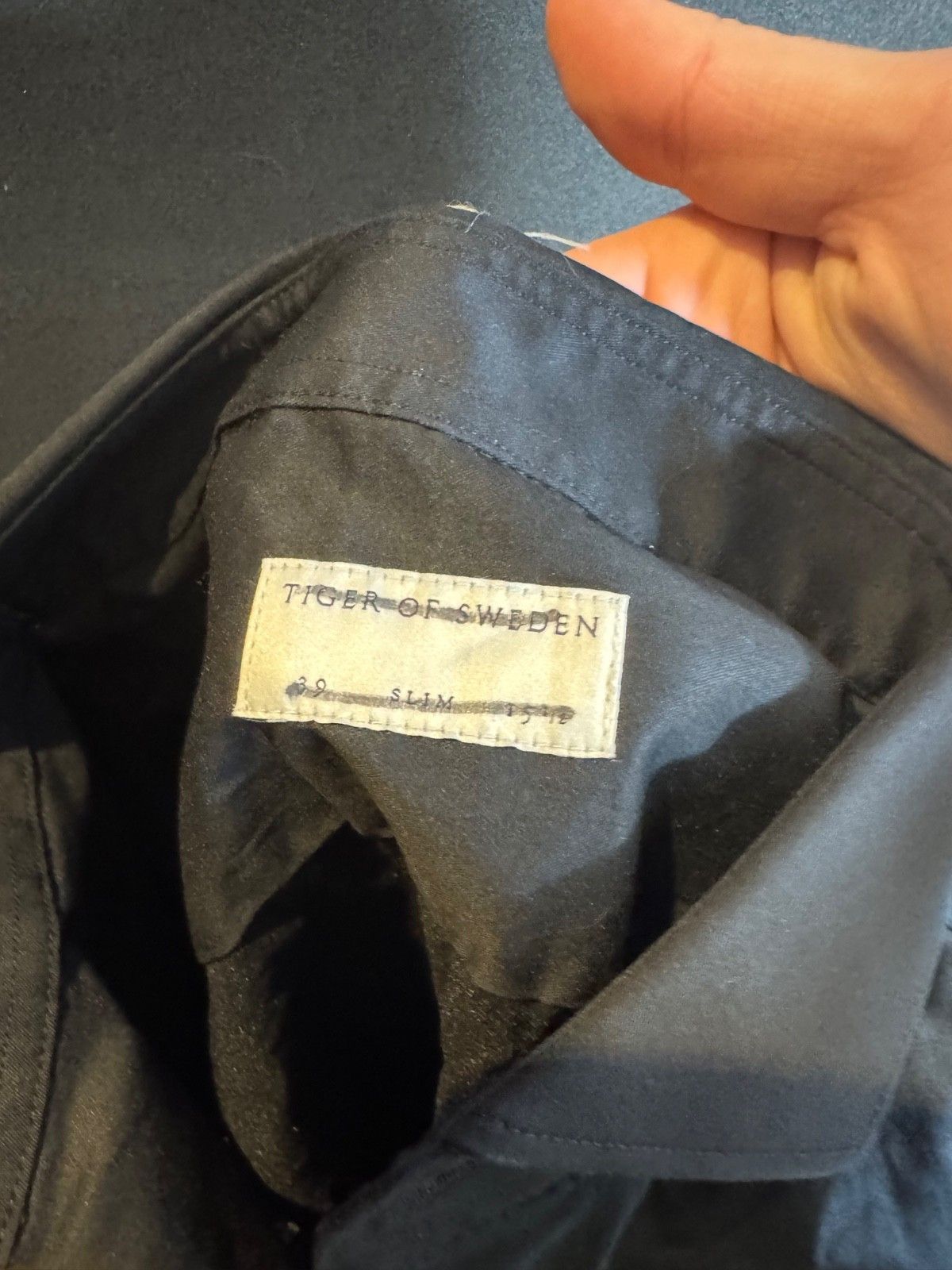 Tiger of Sweden Tiger of Sweden Black Button Down Slim Fit Size 39 Size US XS / EU 42 / 0 - 4 Thumbnail