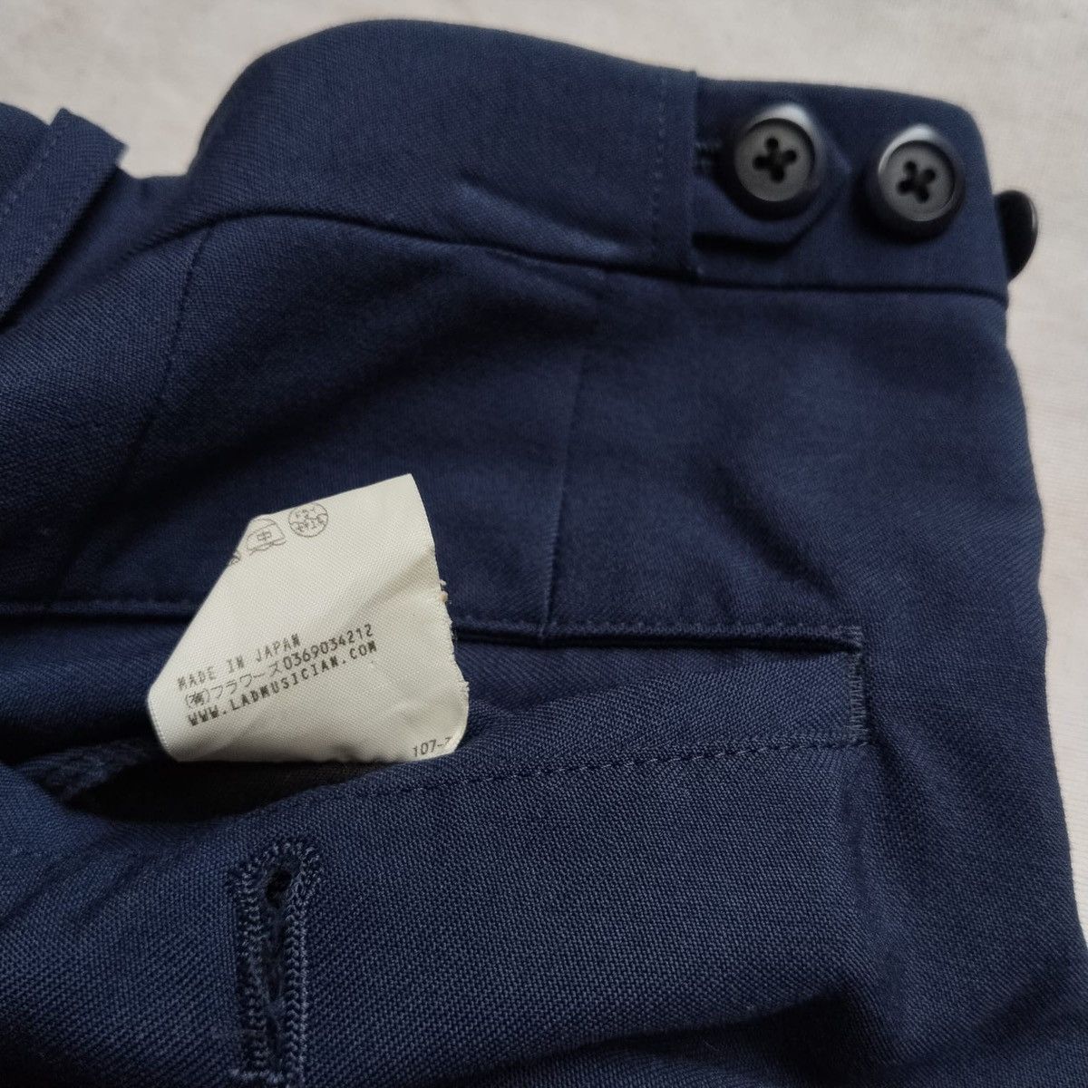 Julius Lad Musician j shape pants Size US 29 - 6 Thumbnail