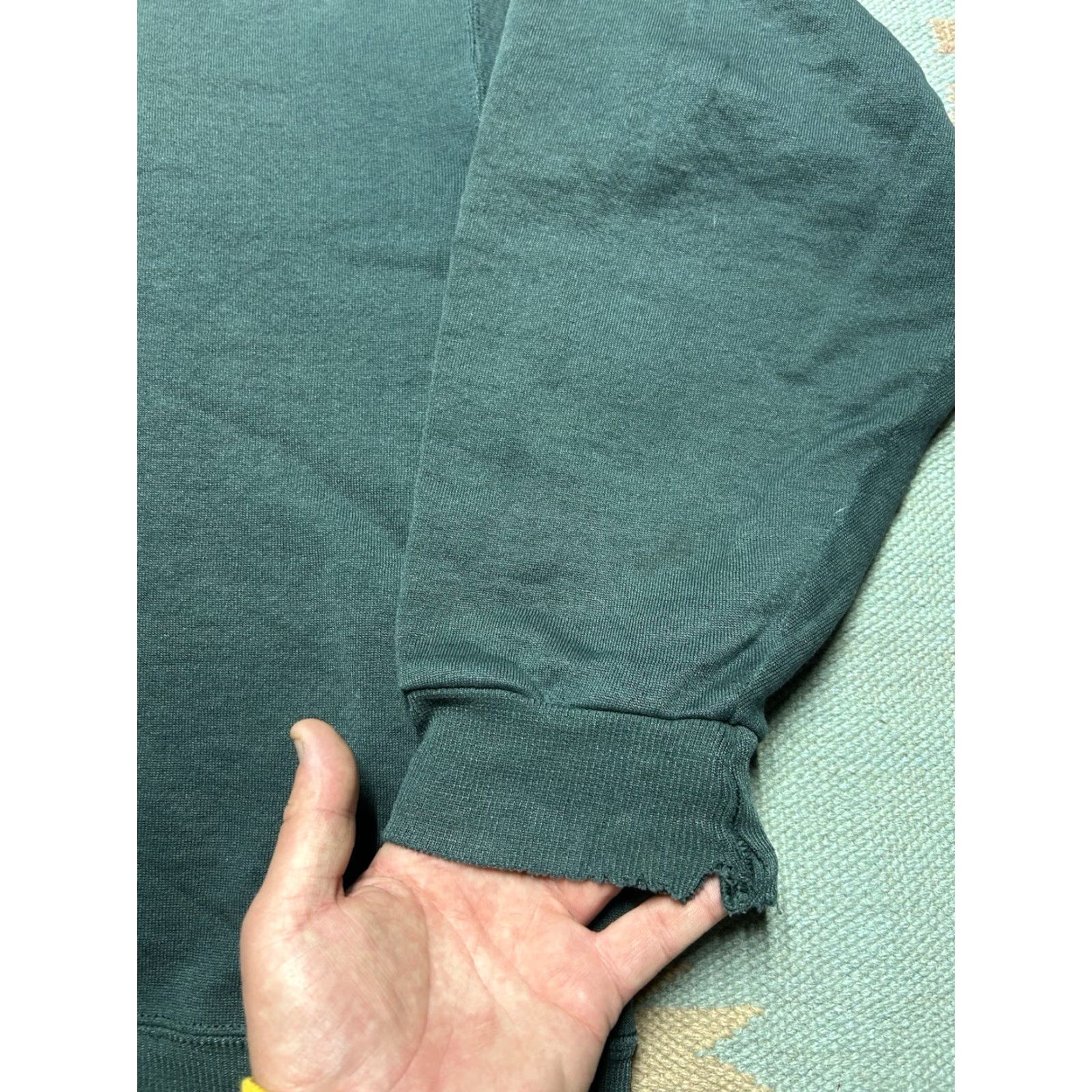 Russell Athletic VINTAGE 90s Russell Athletic Crewneck Sweatshirt XL Men Green Gradient Sun Faded Pullover Size US XL / EU 56 / 4 - 2 Thumbnail