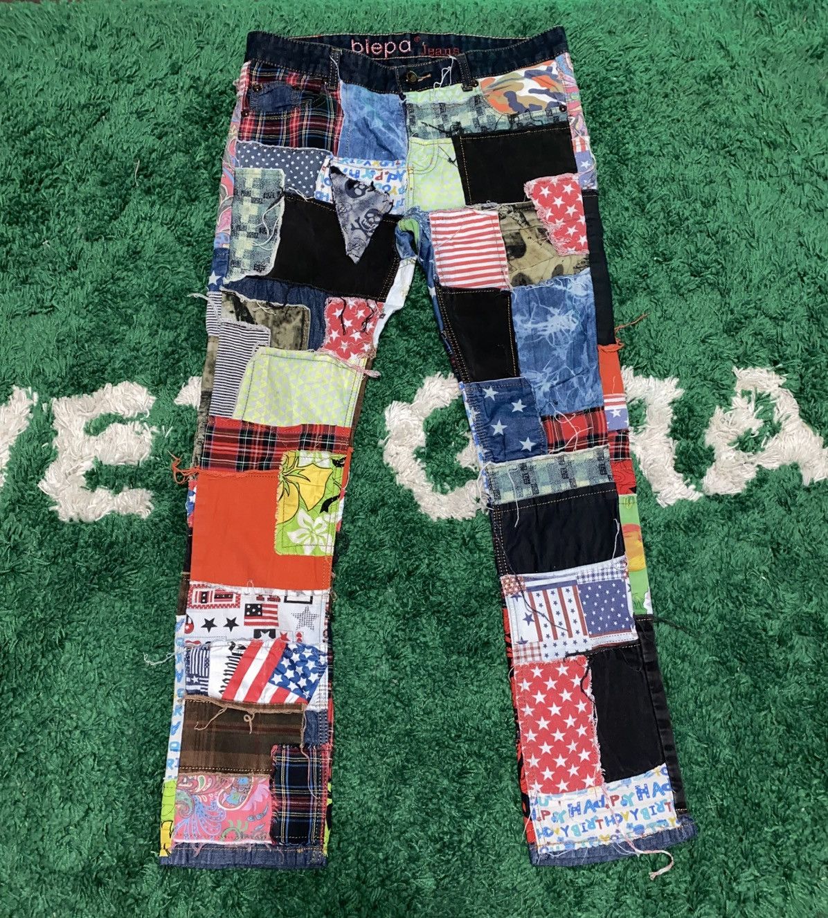 Japanese Brand Biepa Patchwork Jeans | Reconstructed Mixed Fabric | Size 34 Size US 34 / EU 50 - 1 Thumbnail