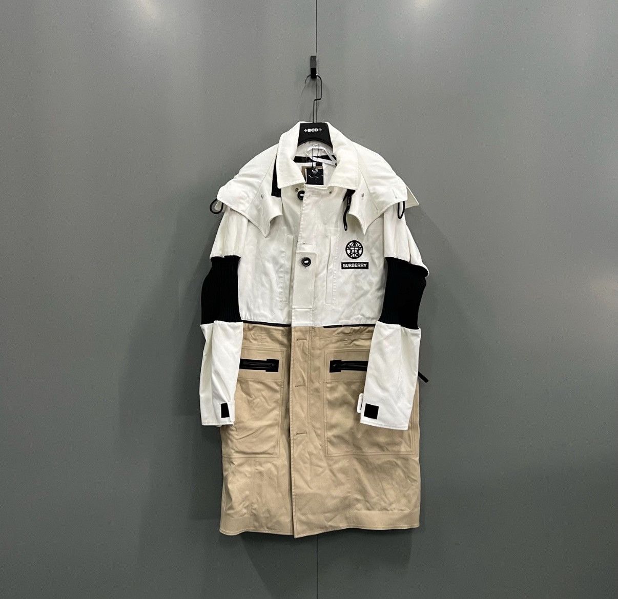 Burberry Burberry Color-block Logo Coat J41 Size US M / EU 48-50 / 2 - 1 Thumbnail