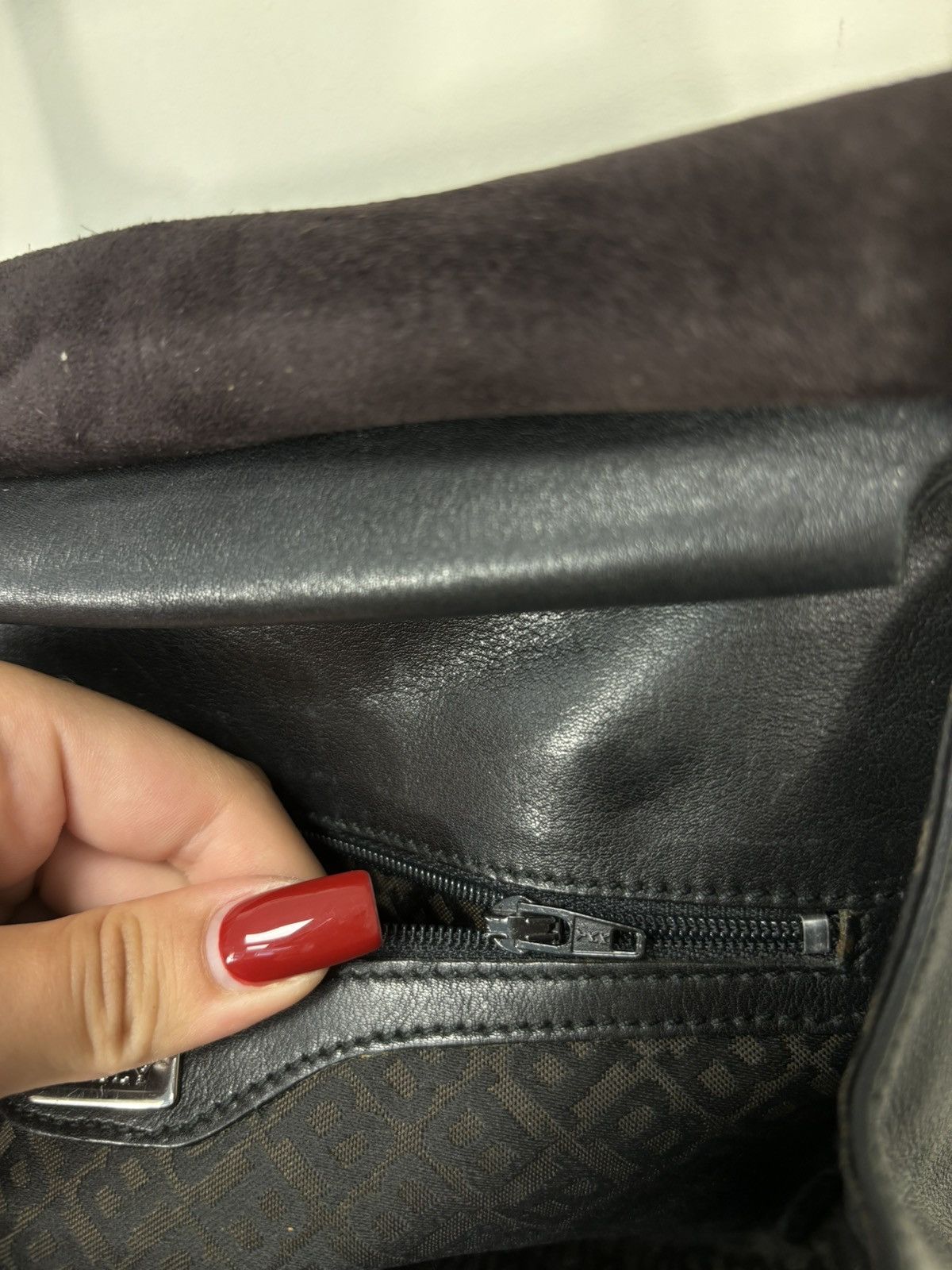 Bally Bally Black Classic Leather Shoulder Bag Size ONE SIZE - 16 Thumbnail