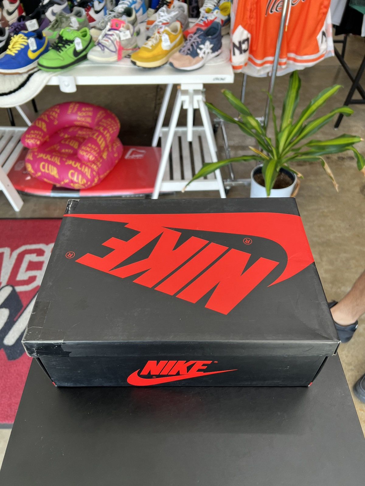 Jordan Brand × Nike Air Jordan 1 Retro High Spider-Man Origin Story Sz. 9 (2018) Size US 9 / EU 42 - 15 Thumbnail