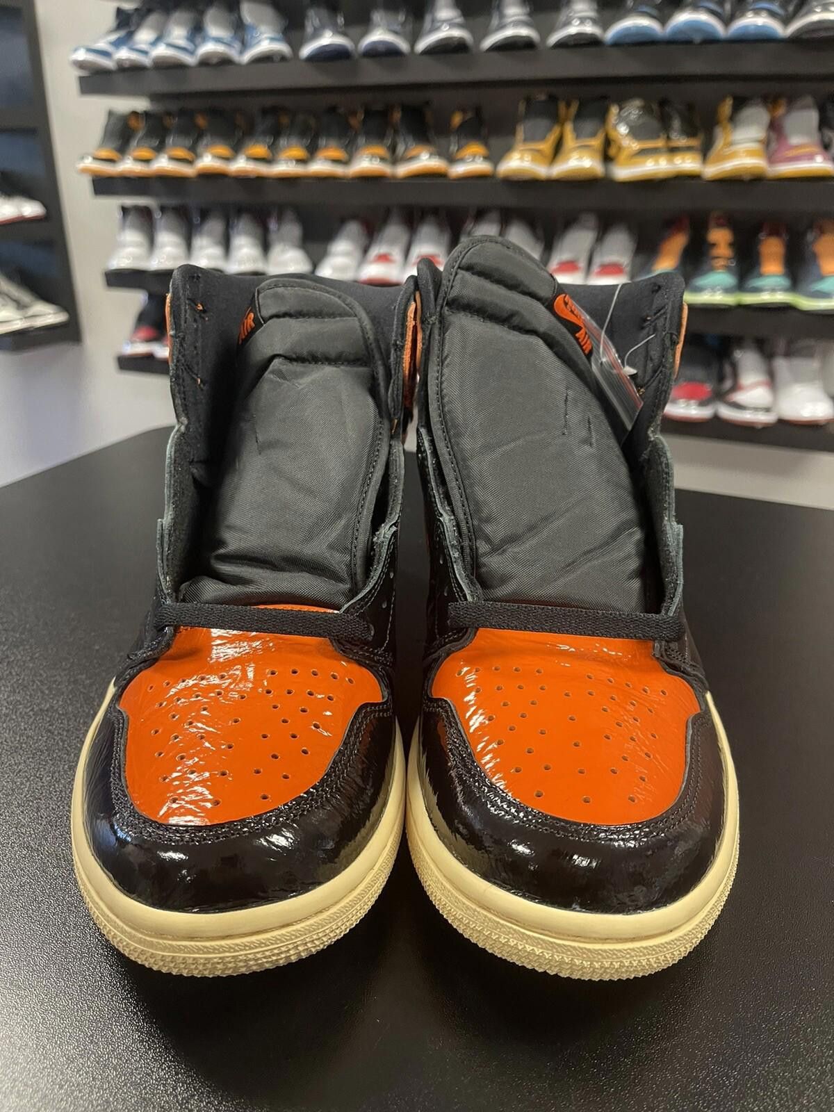 Jordan Brand Size 10.5 - Nike Air Jordan 1 Retro High Shattered Backboard Size US 10.5 / EU 43-44 - 2 Thumbnail