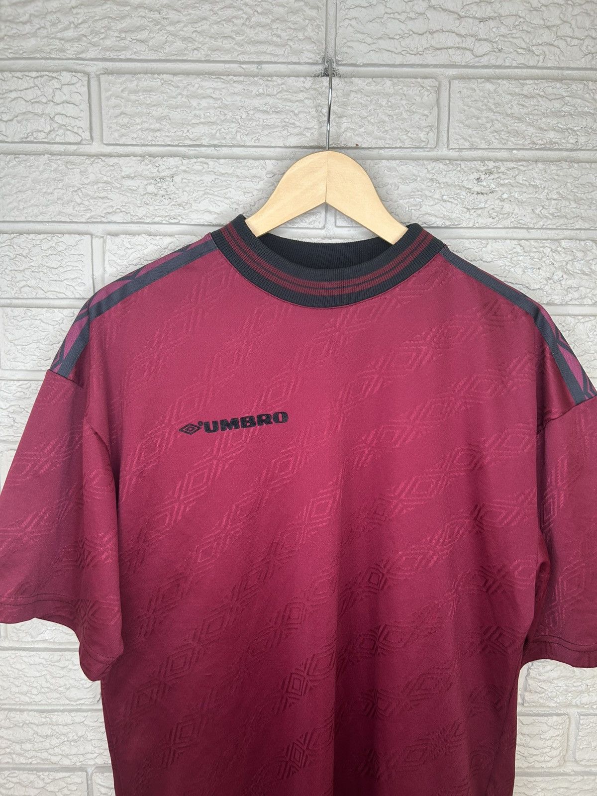 Umbro Vintage 90s Umbro Burgundy AOP Logo Jersey Size US M / EU 48-50 / 2 - 2 Thumbnail