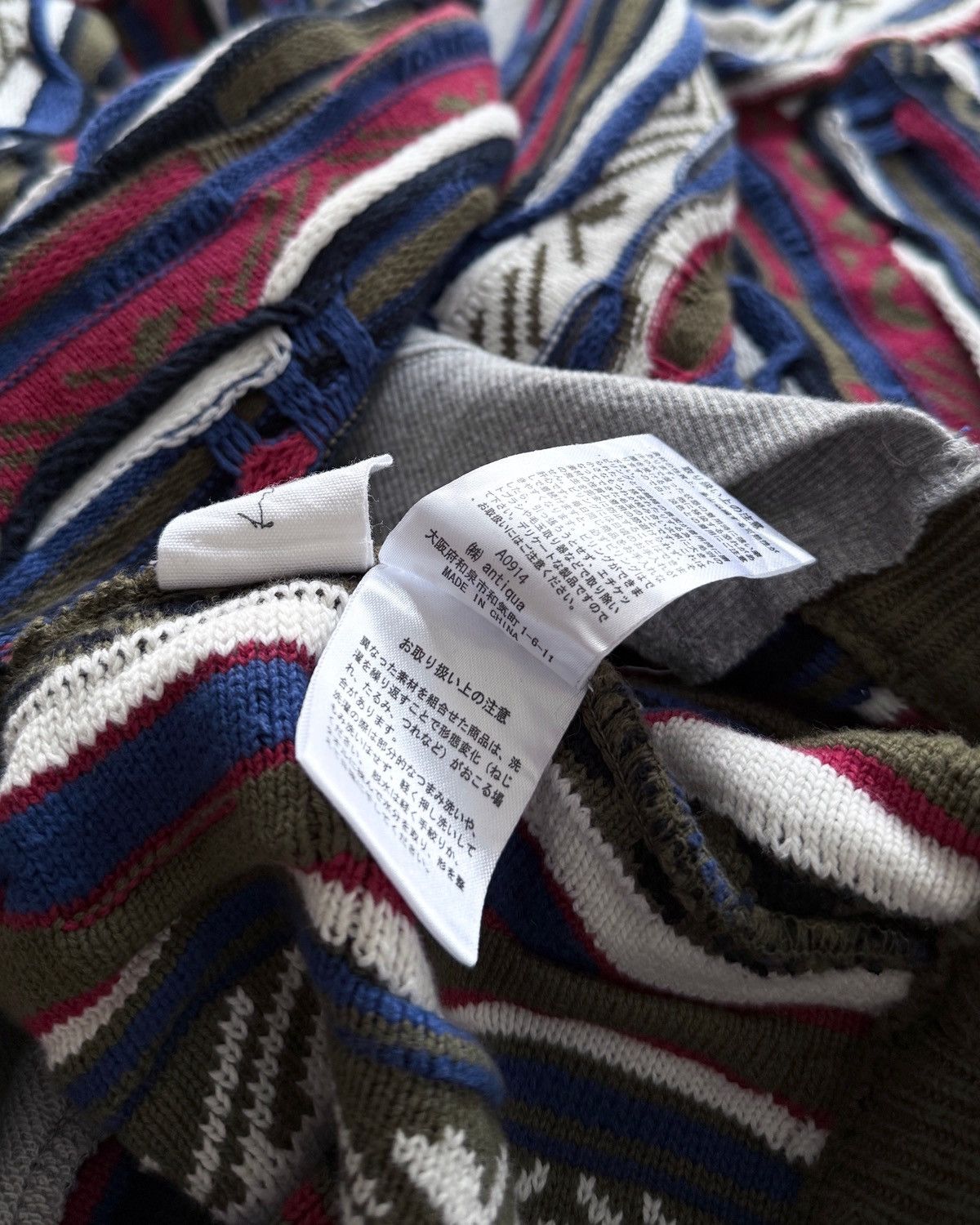 Japanese Brand ANTIQUA COOGI KNIT DOCKING PULLOVER SWEAT Size US XL / EU 56 / 4 - 12 Thumbnail