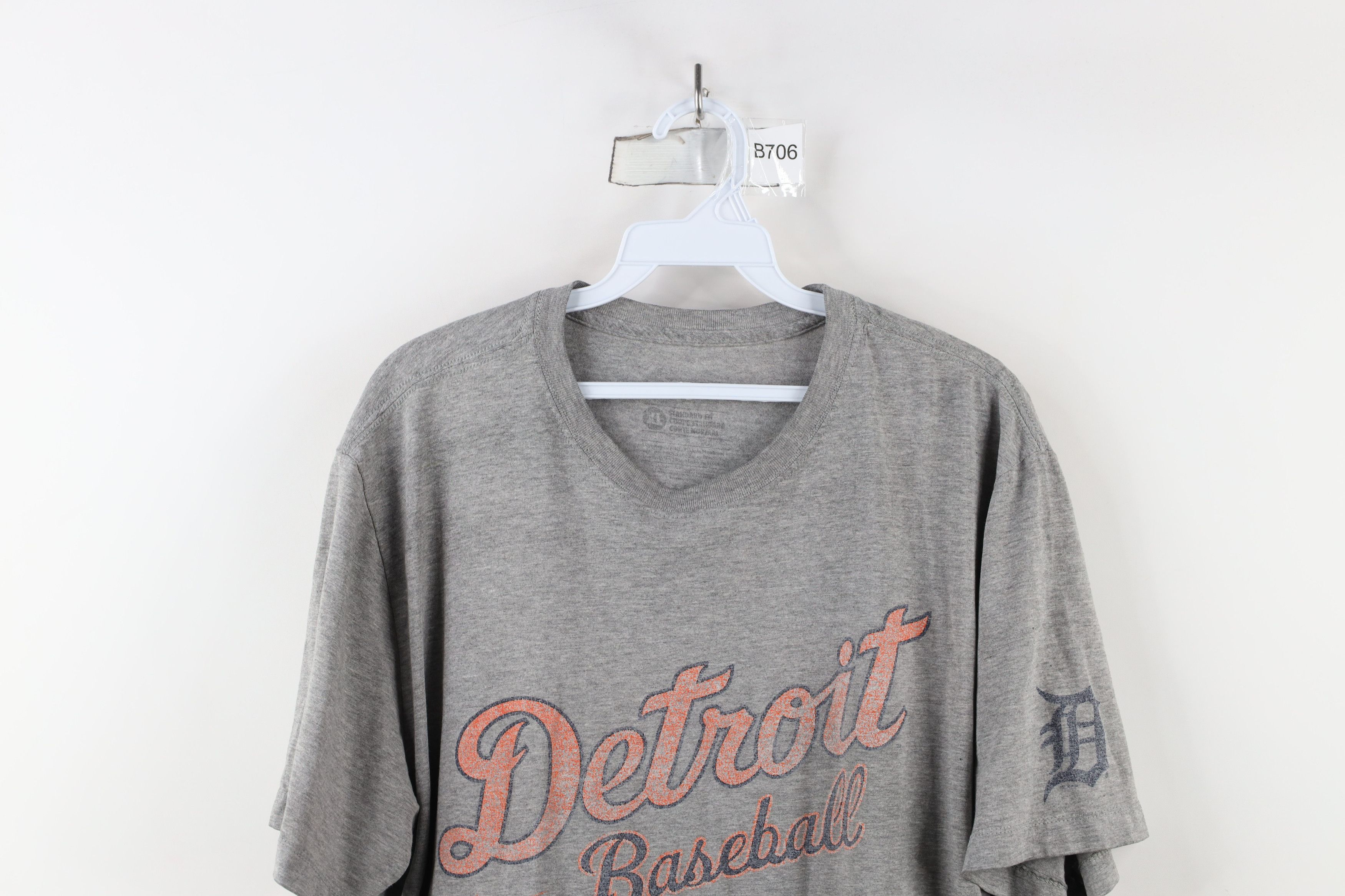 Nike × Vintage Vintage Nike Mini Swoosh Detroit Tigers Baseball T-Shirt Size US XL / EU 56 / 4 - 2 Thumbnail
