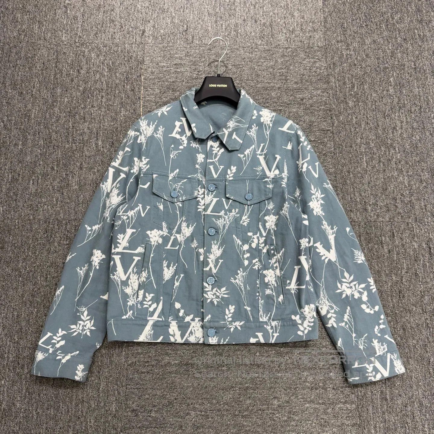 Louis Vuitton Blue Floral Print Button-Up Jacket. Size US S / EU 44-46 / 1 - 1 Thumbnail