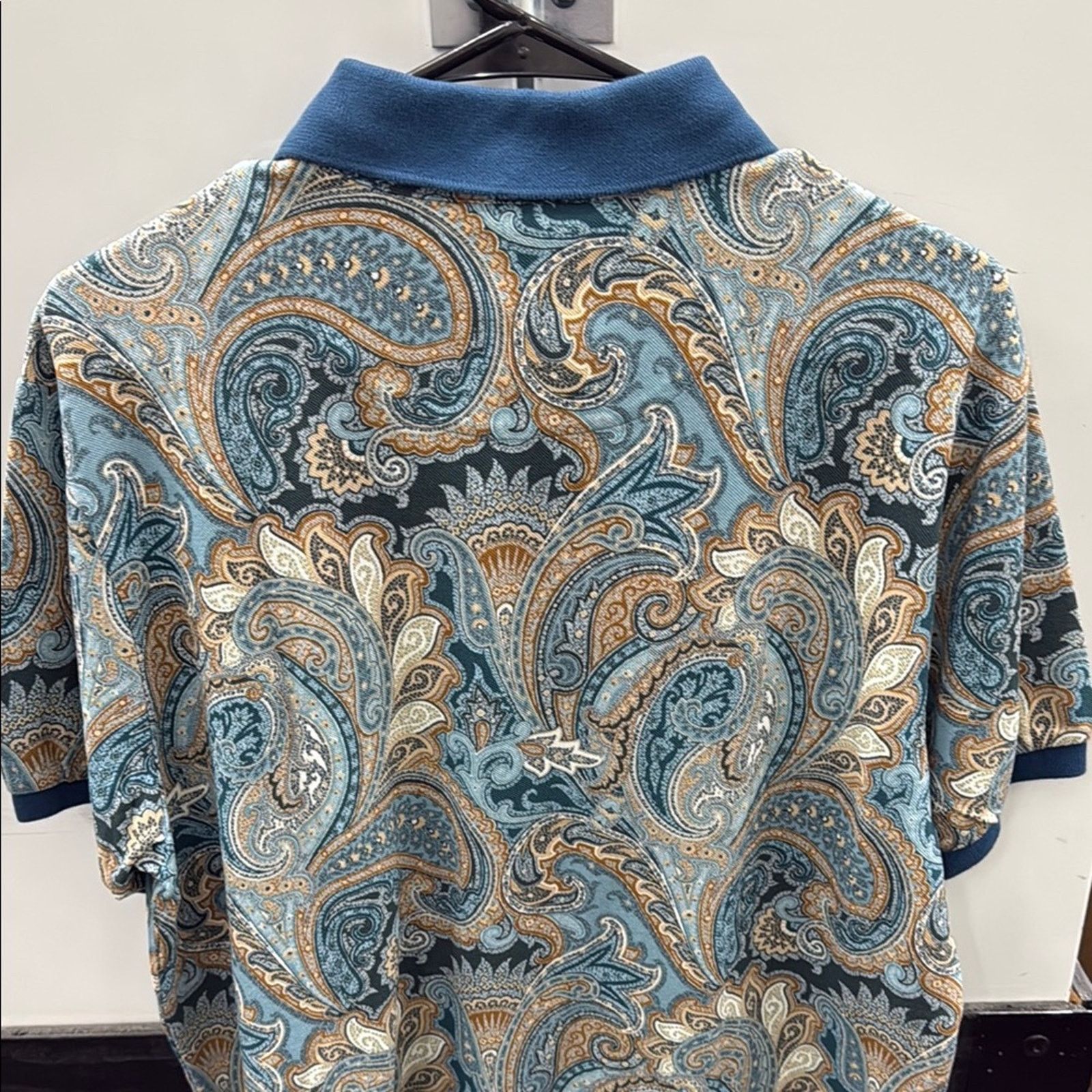 Etro NWT Men’s Etro blue paisley shirt Size XL Size US XL / EU 56 / 4 - 6 Thumbnail