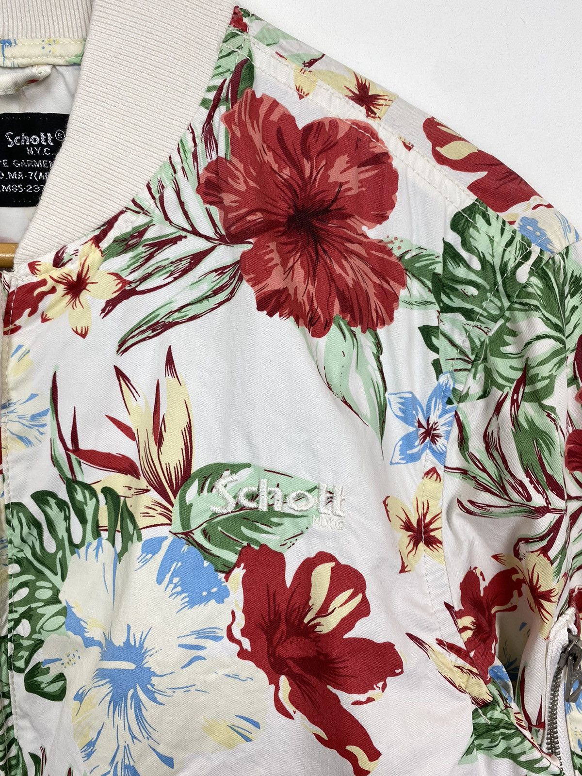 Schott Schott Floral Full Zip Bomber Jacket Size L White USA Flower Size M / US 6-8 / IT 42-44 - 3 Thumbnail