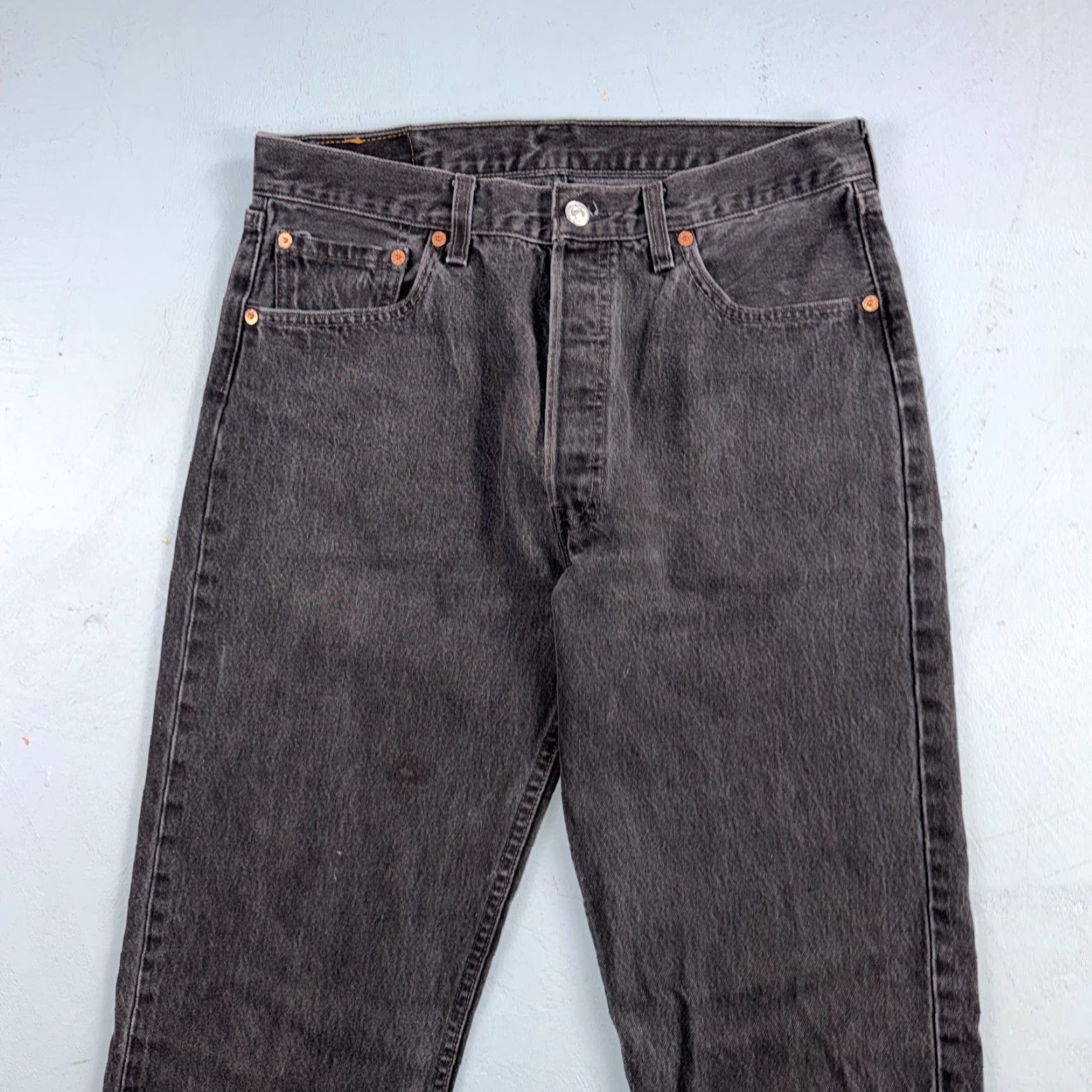 Levi's VINTAGE Levi's 501 Jeans Straight Black 34x34 Mid Rise 90s USA Mens Size US 34 / EU 50 - 2 Thumbnail