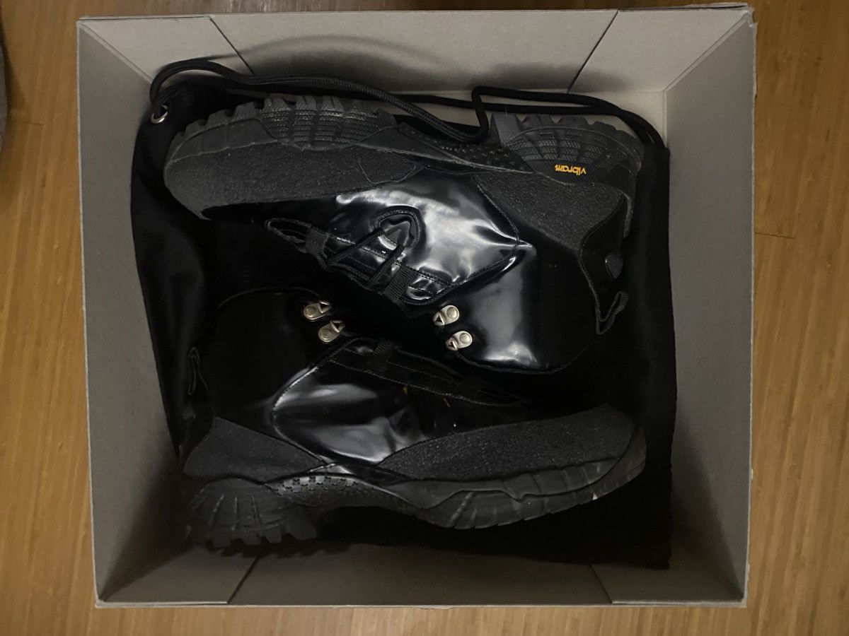 1017 ALYX 9SM × MMW × ROA Alyx ROA Black Patent Leather Hiking Boots Size US 10 / EU 43 - 2 Thumbnail