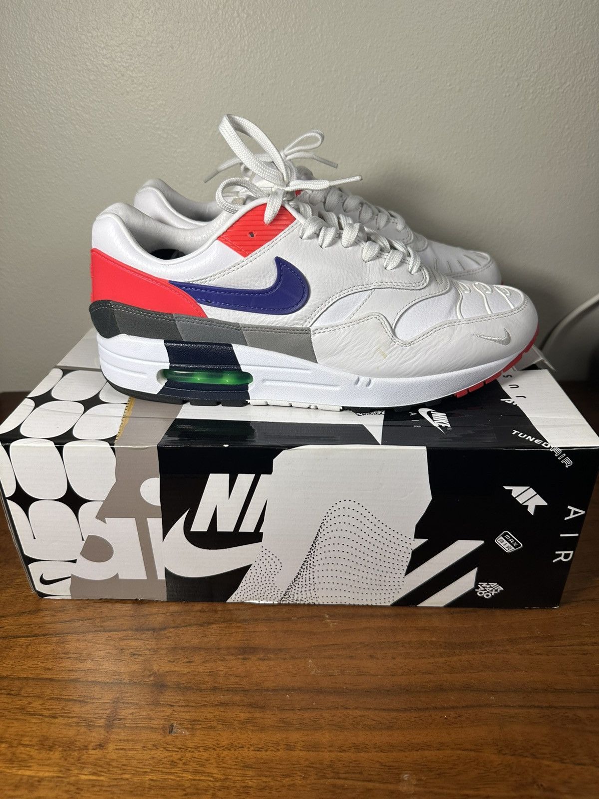 Nike Air Max 1 Size US 9.5 / EU 42-43 - 2 Thumbnail