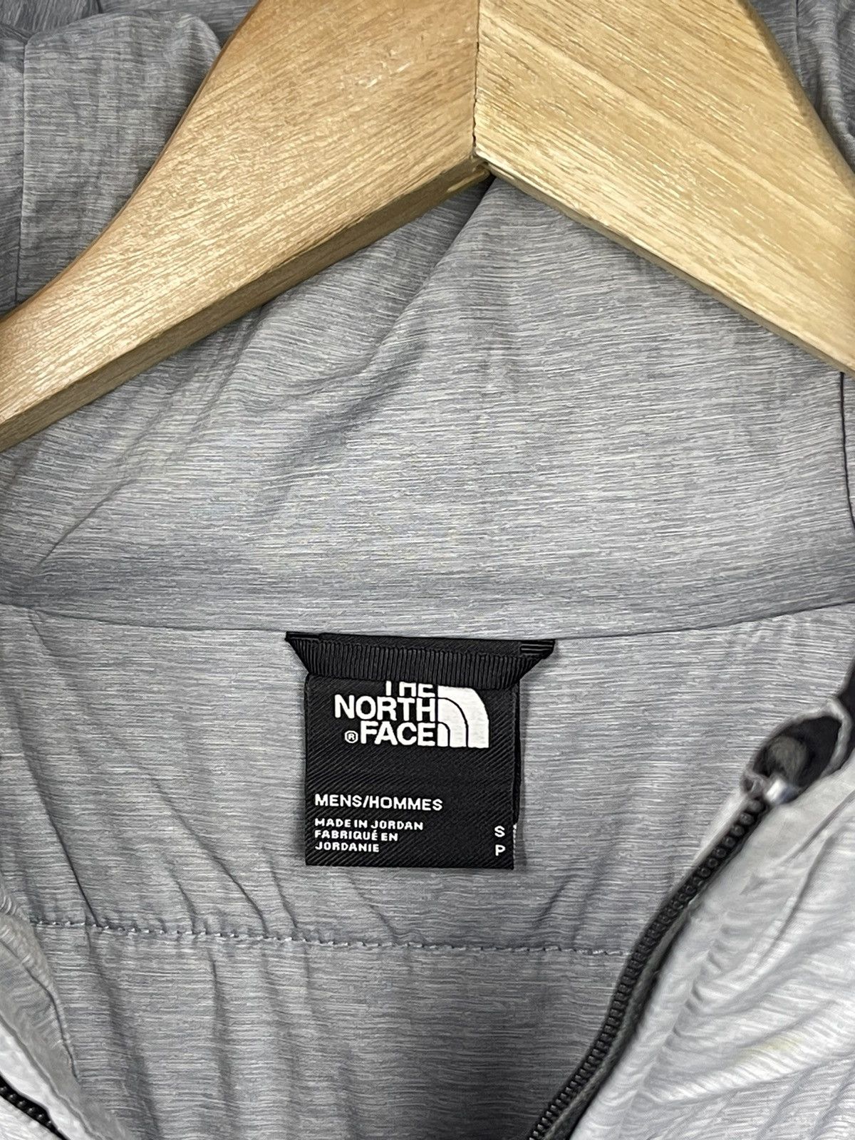 The North Face The North Face Grey Aconcagua Coat Hybrid Puffer Men’s SizeS Size US S / EU 44-46 / 1 - 12 Thumbnail