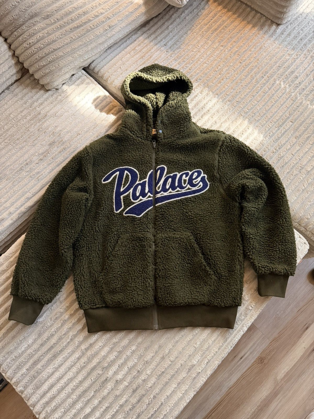 Palace Script Hood Huntsman