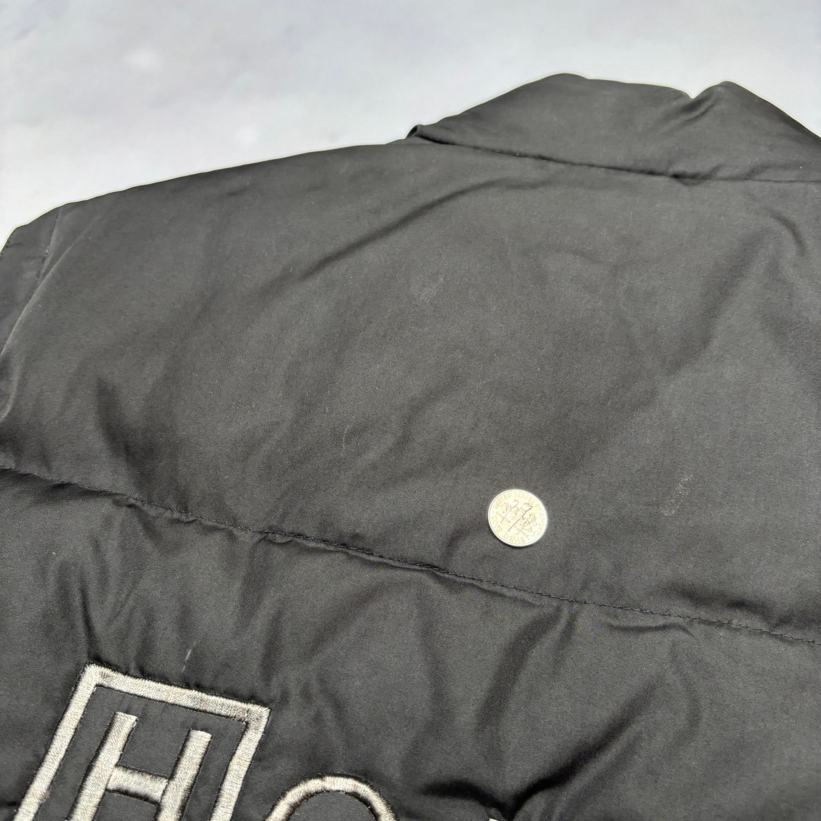 Vintage House TV Show Cast & Crew Down Puffer Vest Jacket Men's M Size US M / EU 48-50 / 2 - 11 Thumbnail