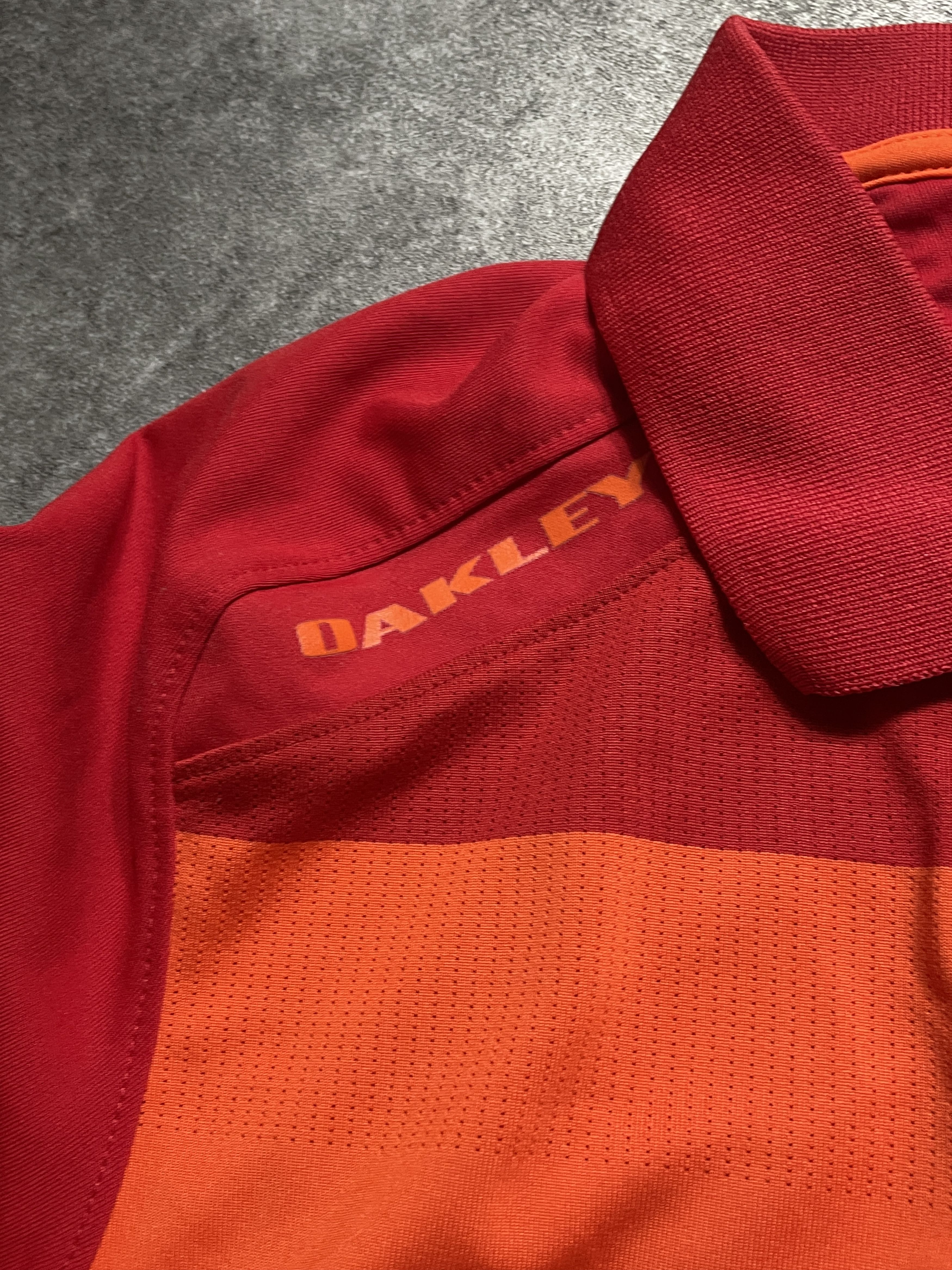 Oakley ❗️RARE❗️Oakley Vintage Y2K Polo T-Shirt Streetwear Size US S / EU 44-46 / 1 - 4 Thumbnail