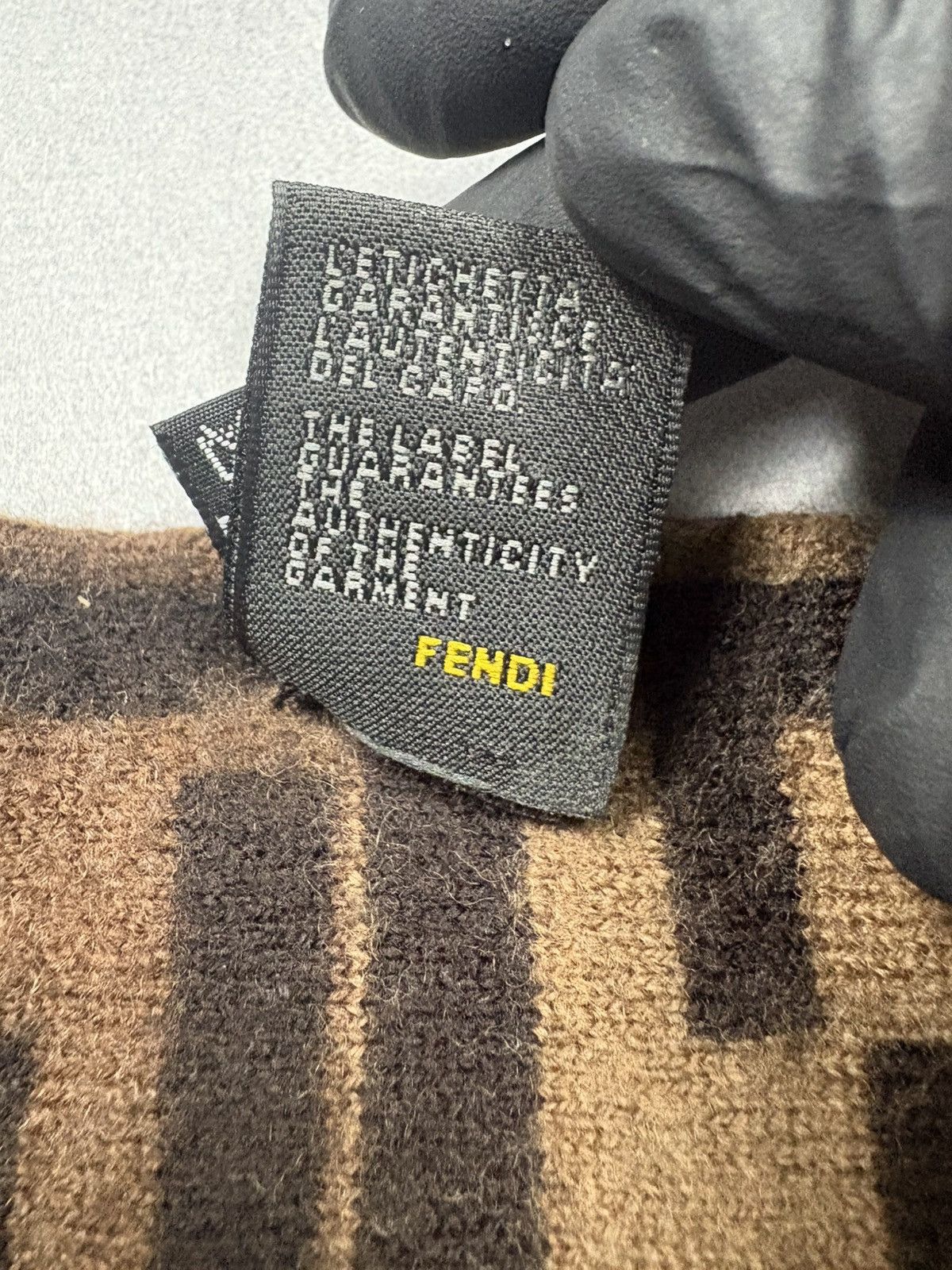 Fendi Vintage Fendi Monogram Zucca Wool Scarf Reversible 2010s Size ONE SIZE - 12 Thumbnail