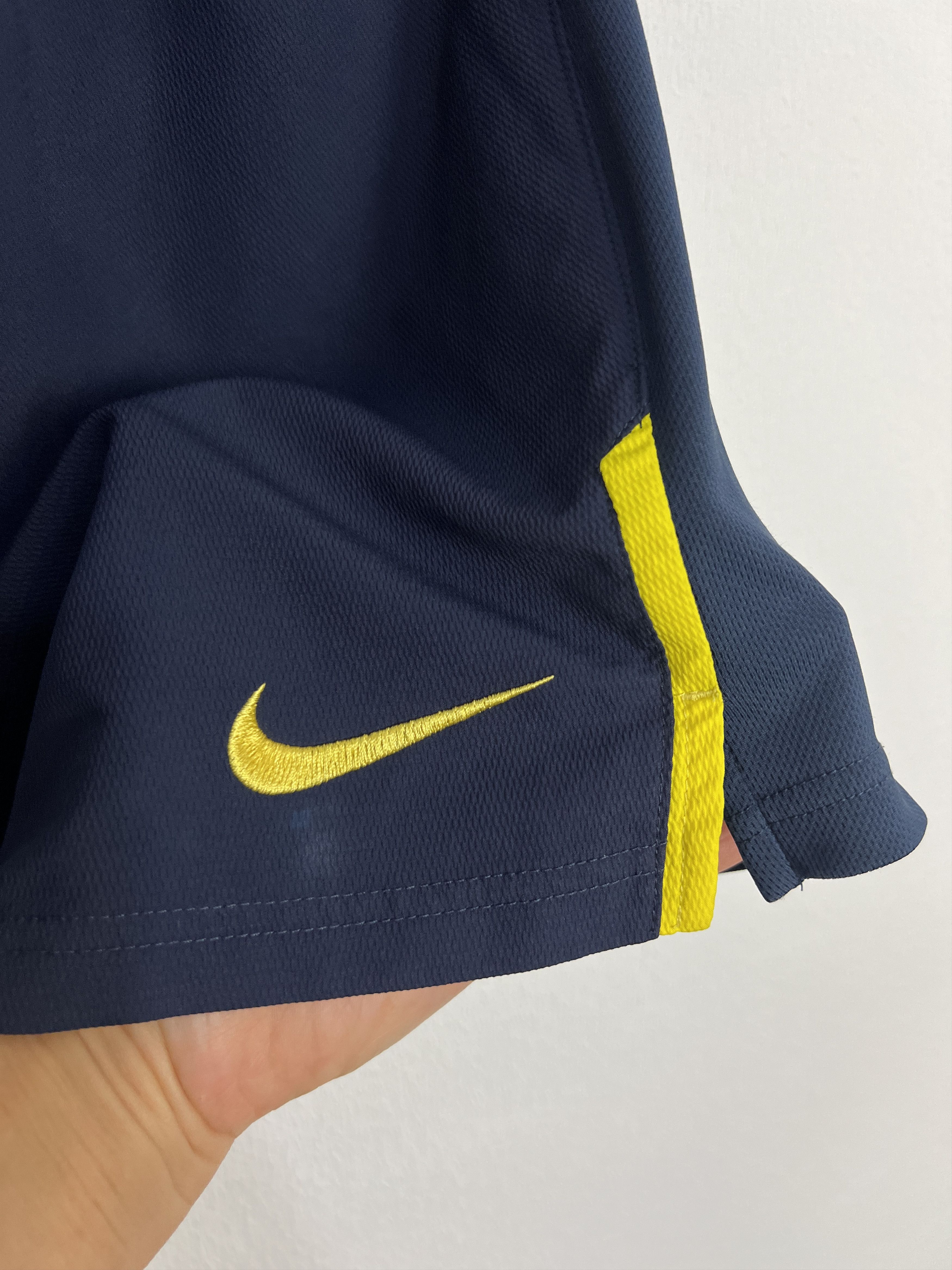 Nike Vintage Nike Fc Barcelona Football Blue Shorts XL Size US 36 / EU 52 - 4 Thumbnail