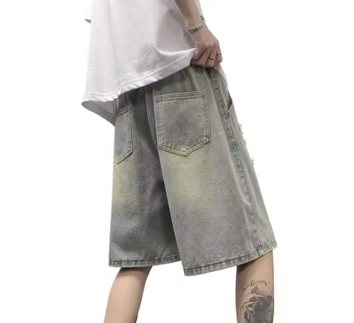 Other Distressed Star-Patch Denim Jorts – Vintage StyleWashed Grey Size US 27 - 2 Thumbnail
