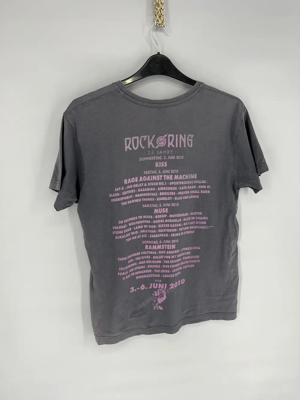 Band Tees Vintage Y2K rock ring festival kiss muse rammstein 2010 Size US S / EU 44-46 / 1 - 9 Thumbnail