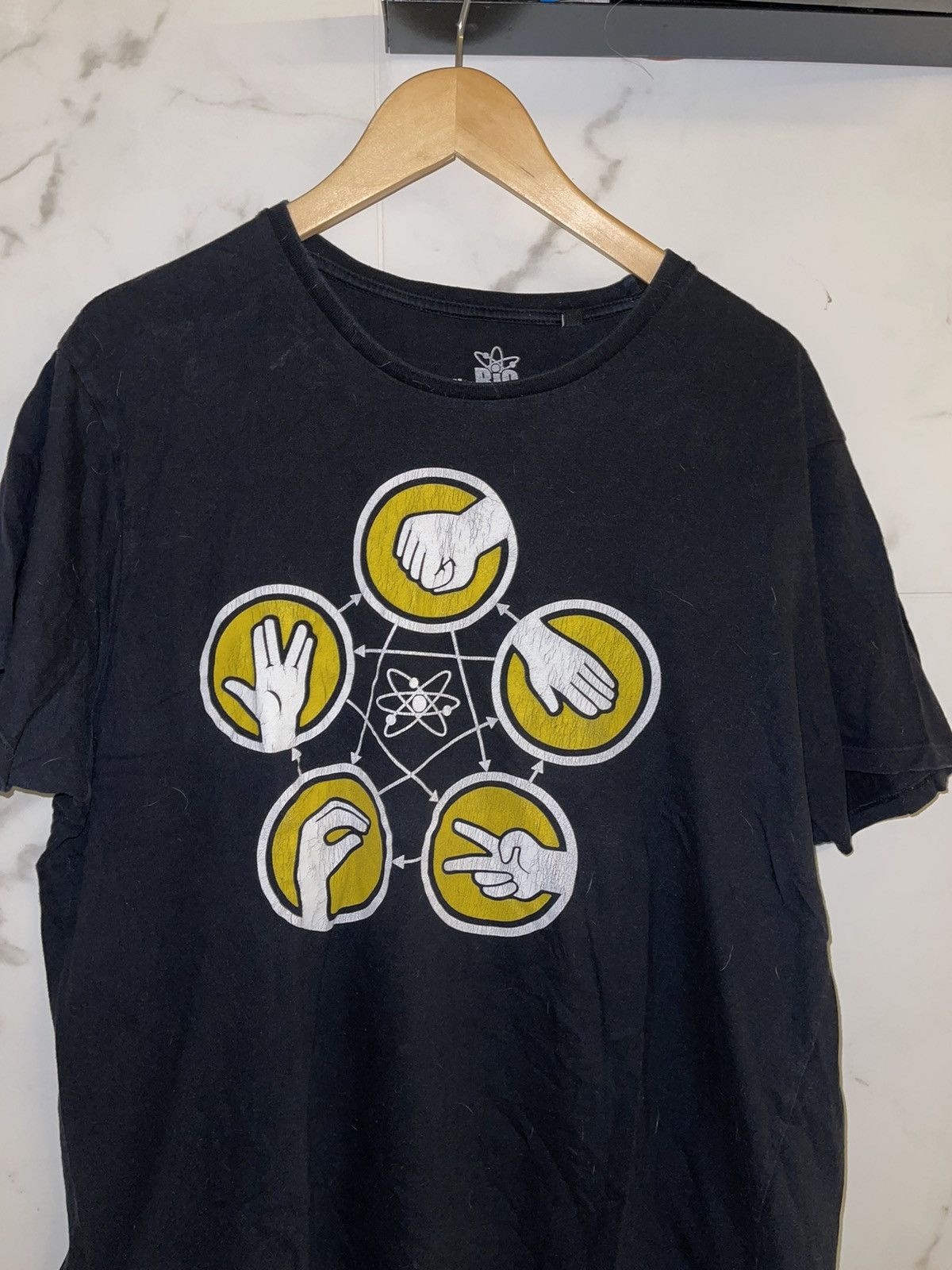 Vintage The Big Bang Theory black t-shirt y2k Size US XL / EU 56 / 4 - 3 Thumbnail