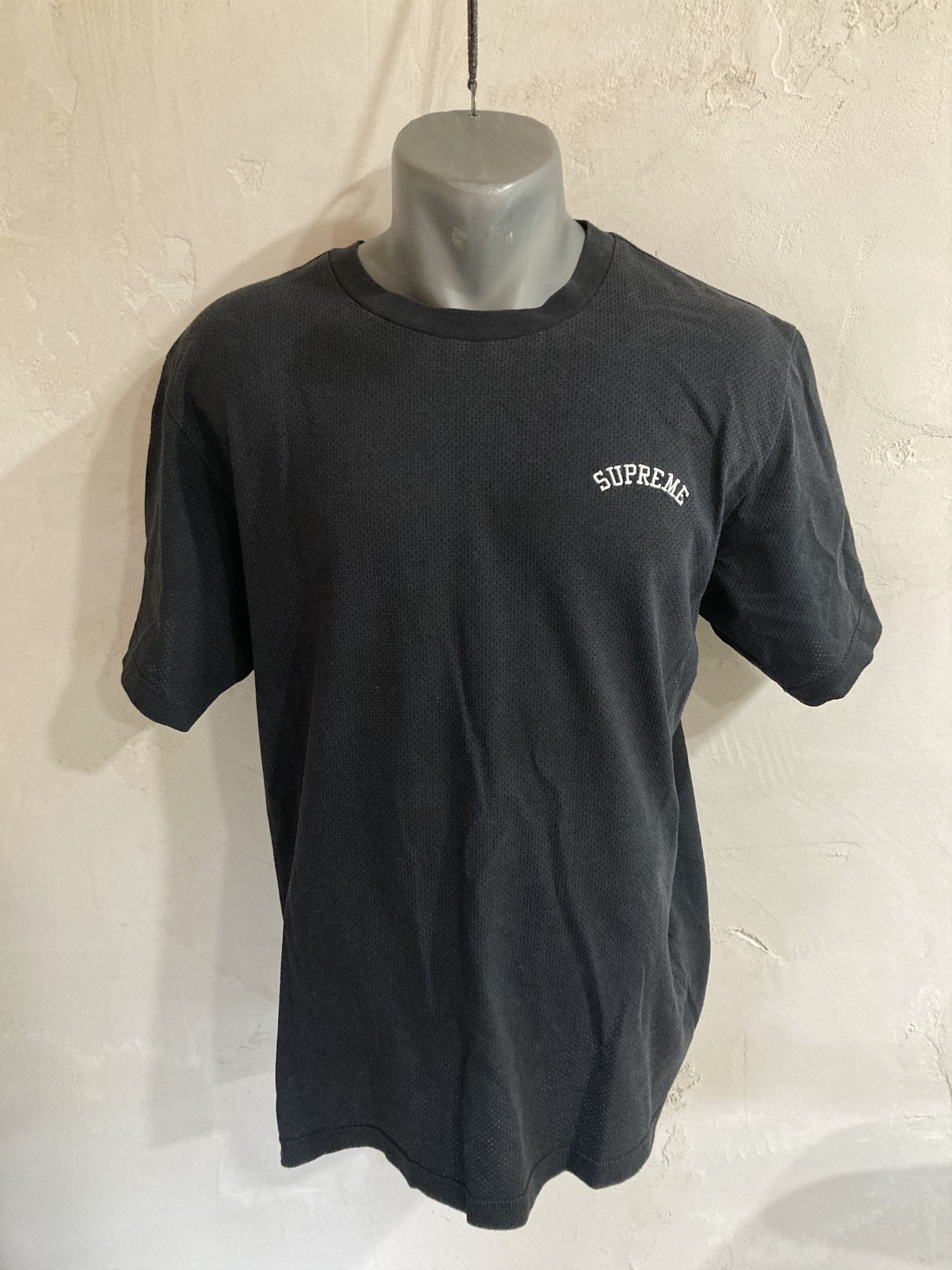 Supreme Supreme SS18 Mesh Arc Logo Tee Fade Black White Size US L / EU 52-54 / 3 - 1 Thumbnail