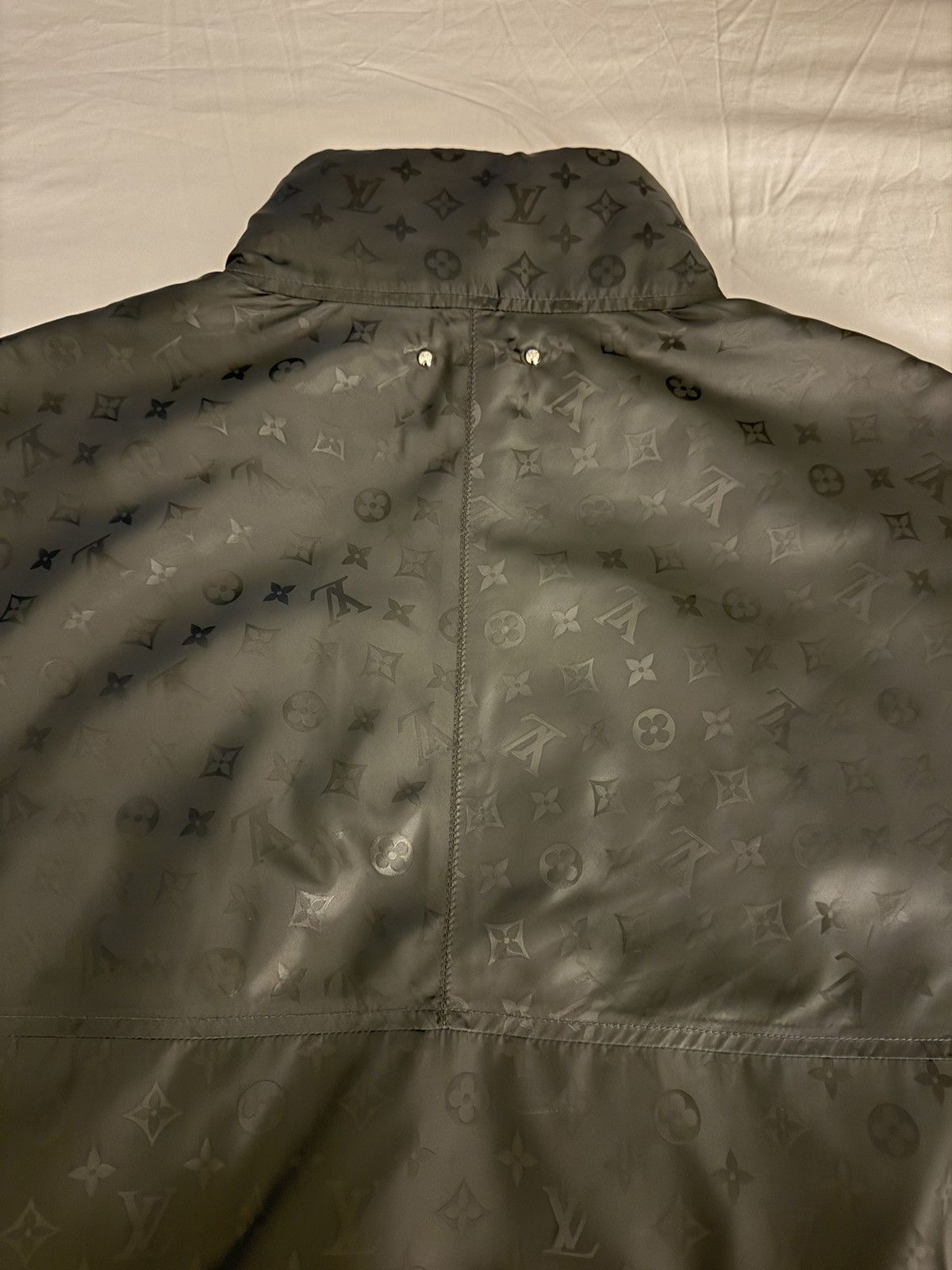 Louis Vuitton Louis Vuitton Black Reversible Monogram Windbreaker Size US XL / EU 56 / 4 - 11 Thumbnail