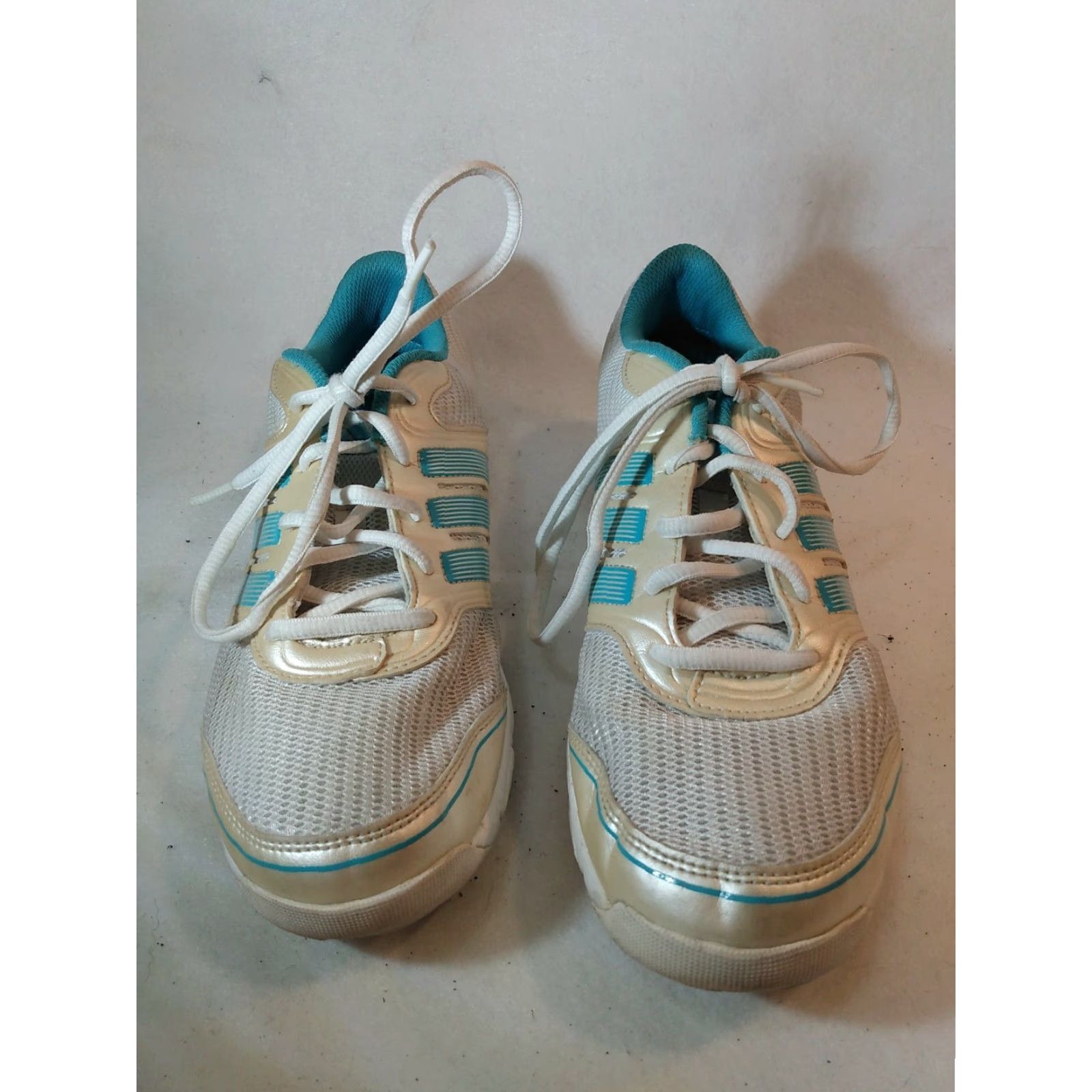 Adidas VINTAGE Adidas 3-D cushion VG Cond creme, white & teal Women's Sz.8.5 Sneaker Womens Shoes Size 8.5 White Teal Cushioned VG Condcreme Size US 9 / IT 39 - 3 Thumbnail