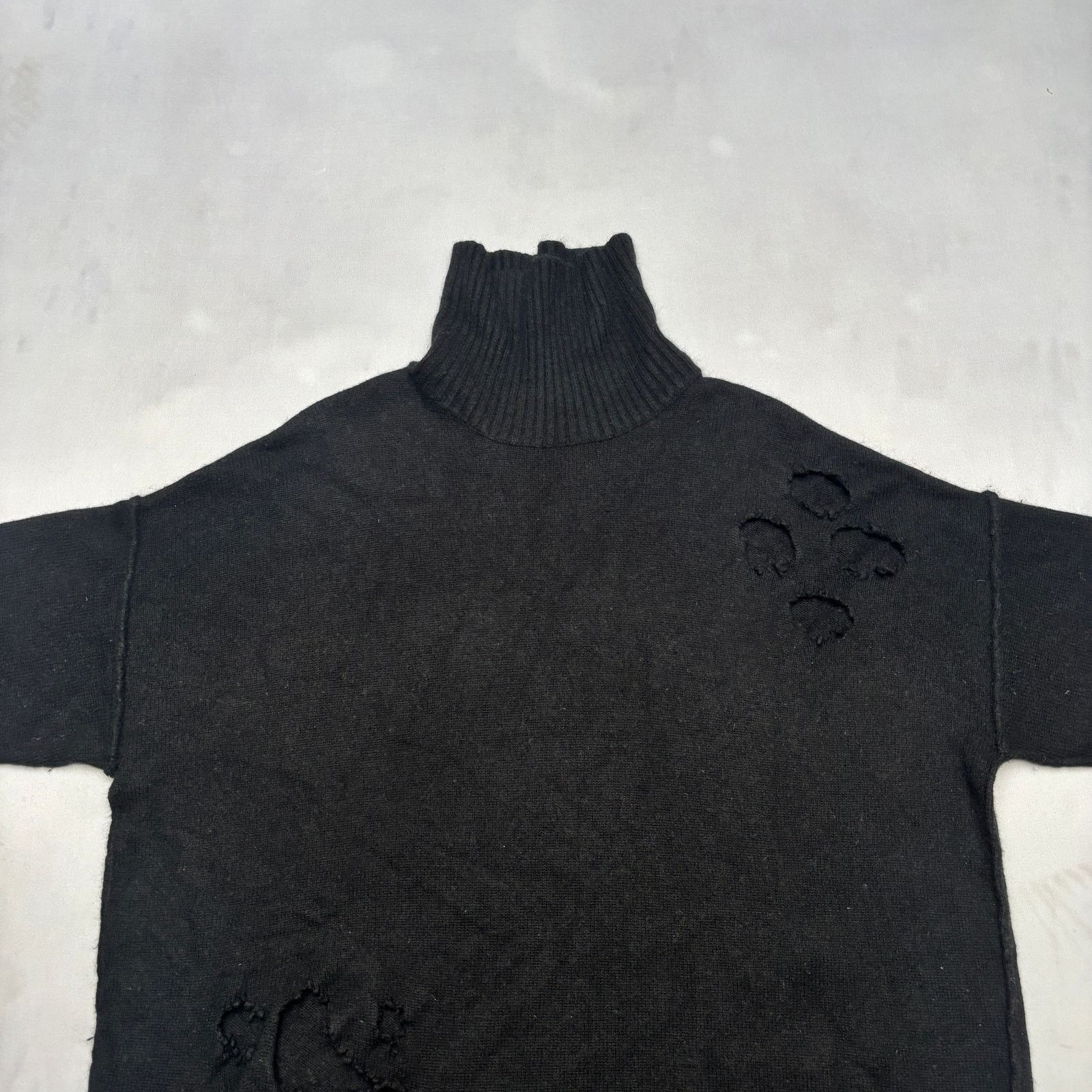 C2H4 C2H4 Distressed Turtleneck Sweater Men's Medium Avant Garde Size US M / EU 48-50 / 2 - 2 Thumbnail