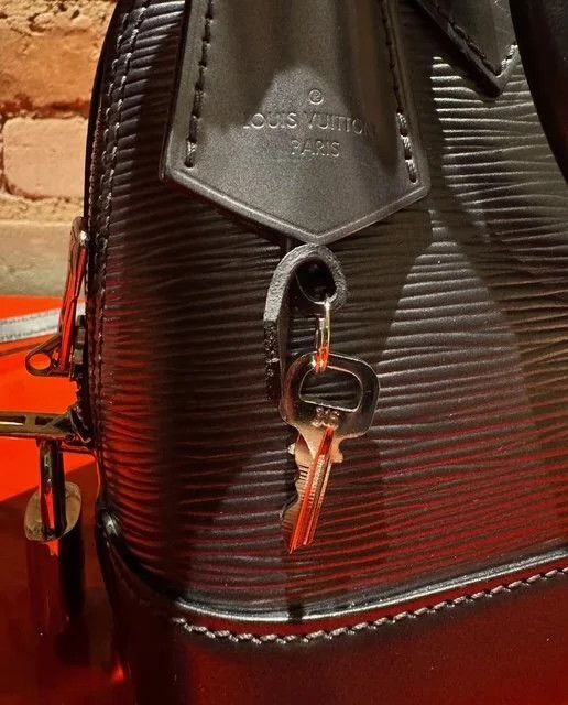 Louis Vuitton Louis Vuitton Alma BB – Épi Leather “Gunmetal” (2015) Size ONE SIZE - 9 Thumbnail