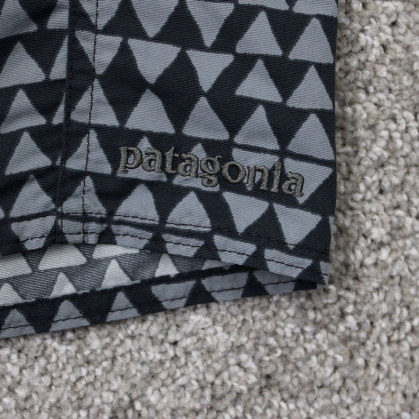 Patagonia Patagonia Hybrid Board Shorts Mens 36 Gray Geometric 100% Nylon w/ 10" inseam Size US 36 / EU 52 - 4 Thumbnail