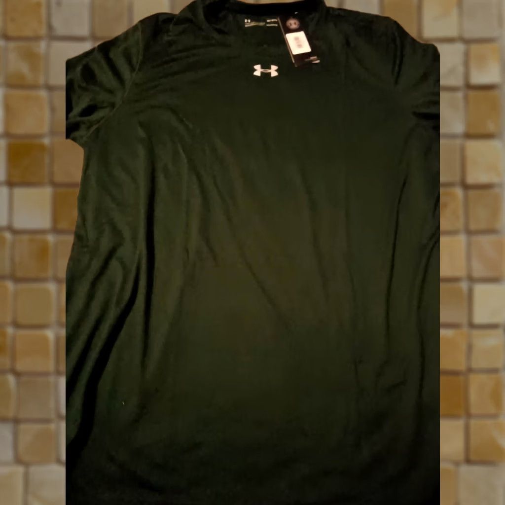 Under Armour NEW MENS UNDER ARMOUR LOGO GREEN HEATGEAR SHORT SLEEVE SHIRT SIZE L Size US L / EU 52-54 / 3 - 1 Preview