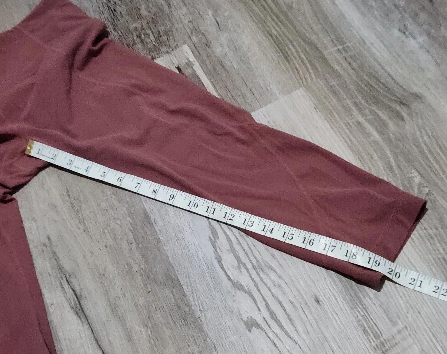 Designer Athleta Capris Medium Mauve Fitted Active Gym Yoga Size 32" / US 10 / IT 46 - 8 Thumbnail