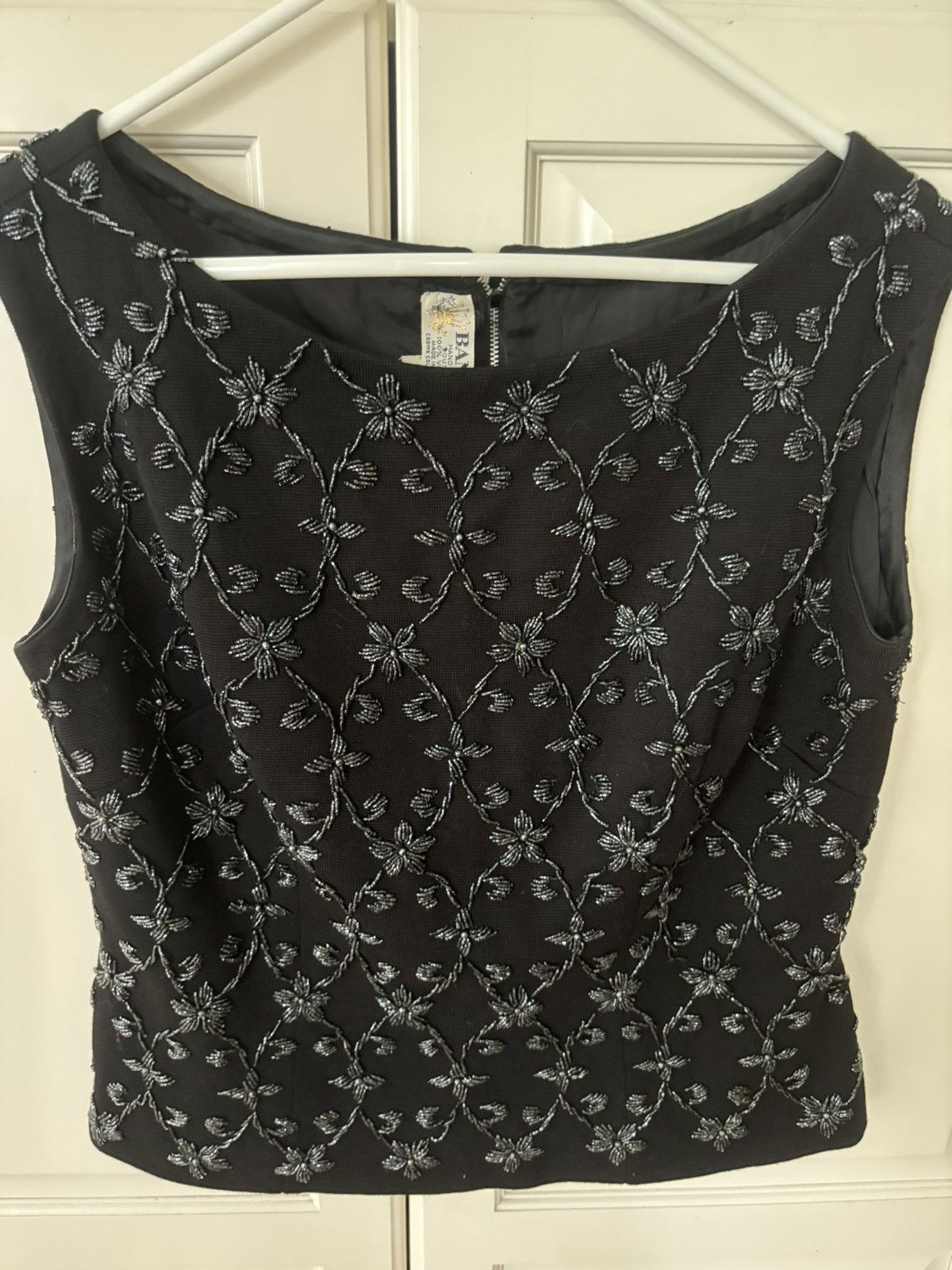 Vintage Banff vintage beaded top. Made in Hong Kong. Size XXL / US 16-18 / IT 52-54 - 1 Thumbnail